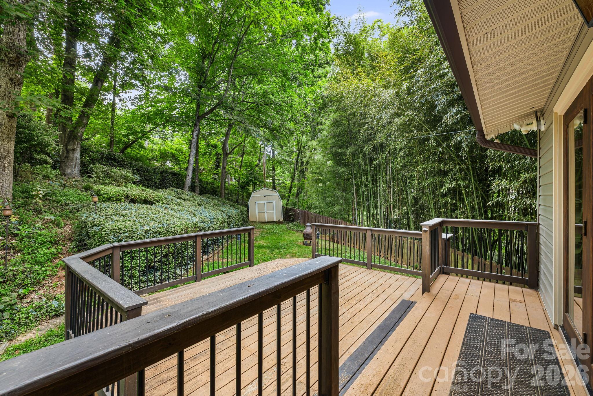 10 Botany View Court — Asheville