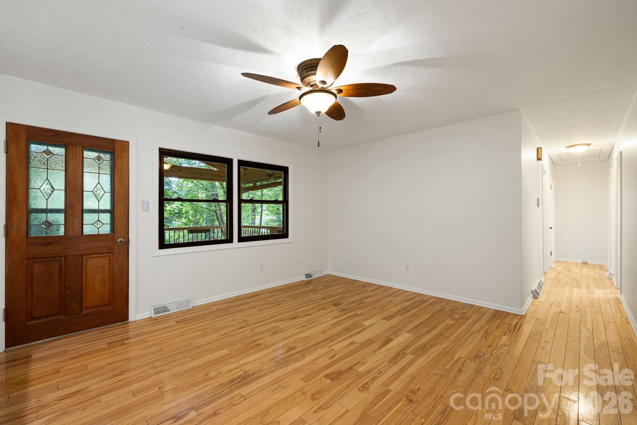 10 Botany View Court — Asheville