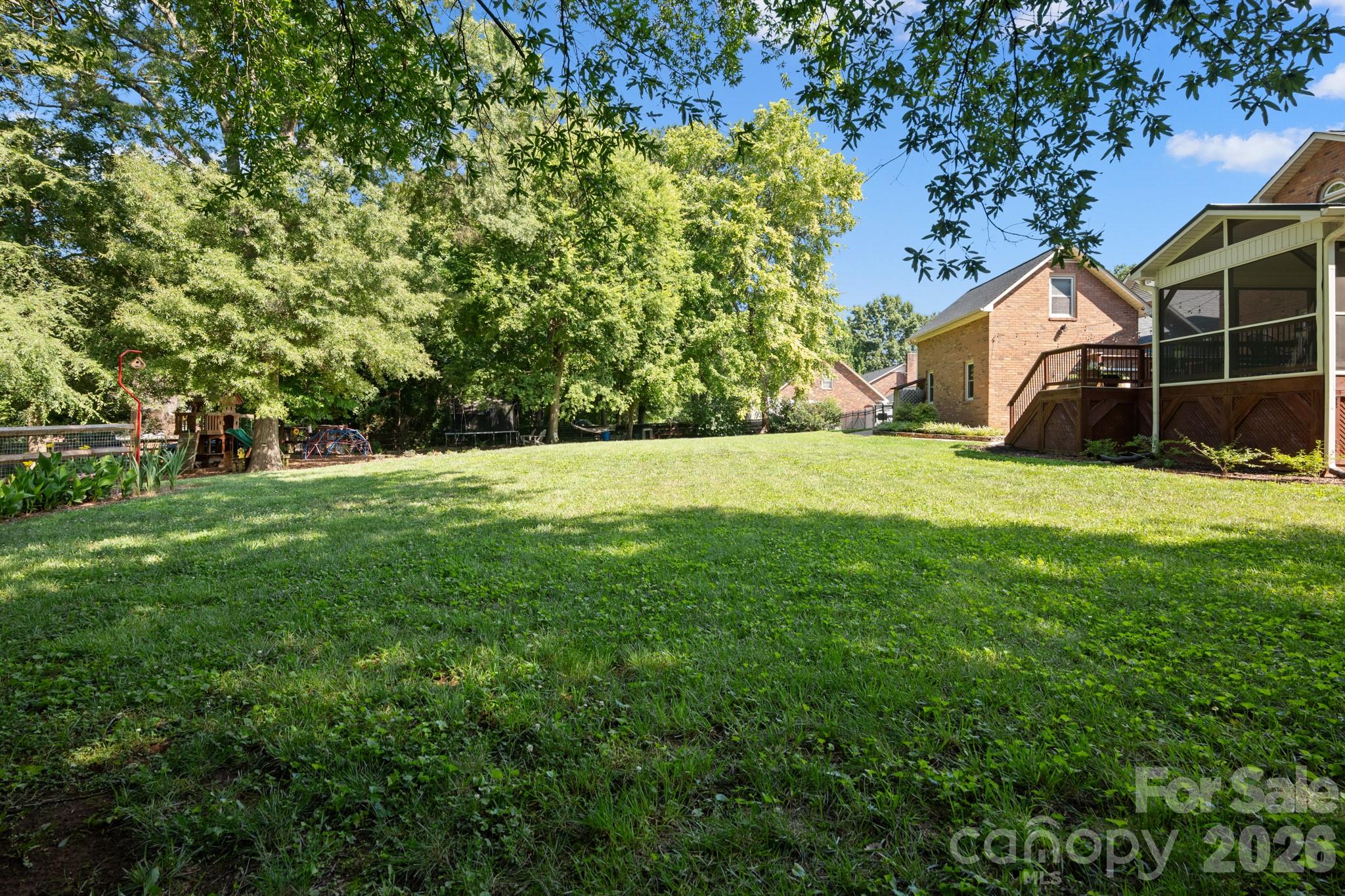 1307 Bennington Drive NW — Concord