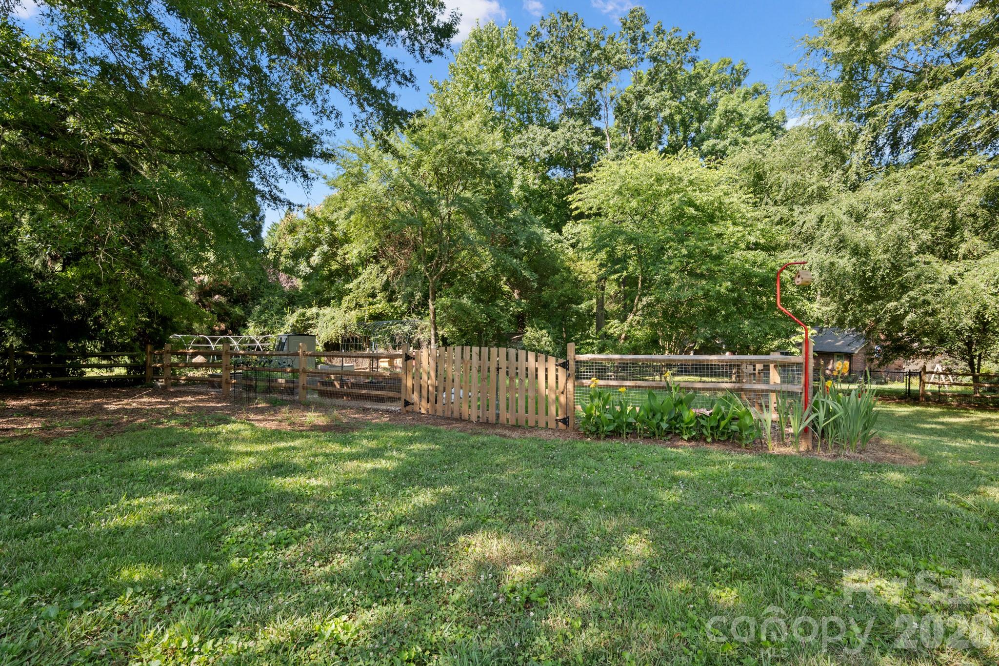 1307 Bennington Drive NW — Concord