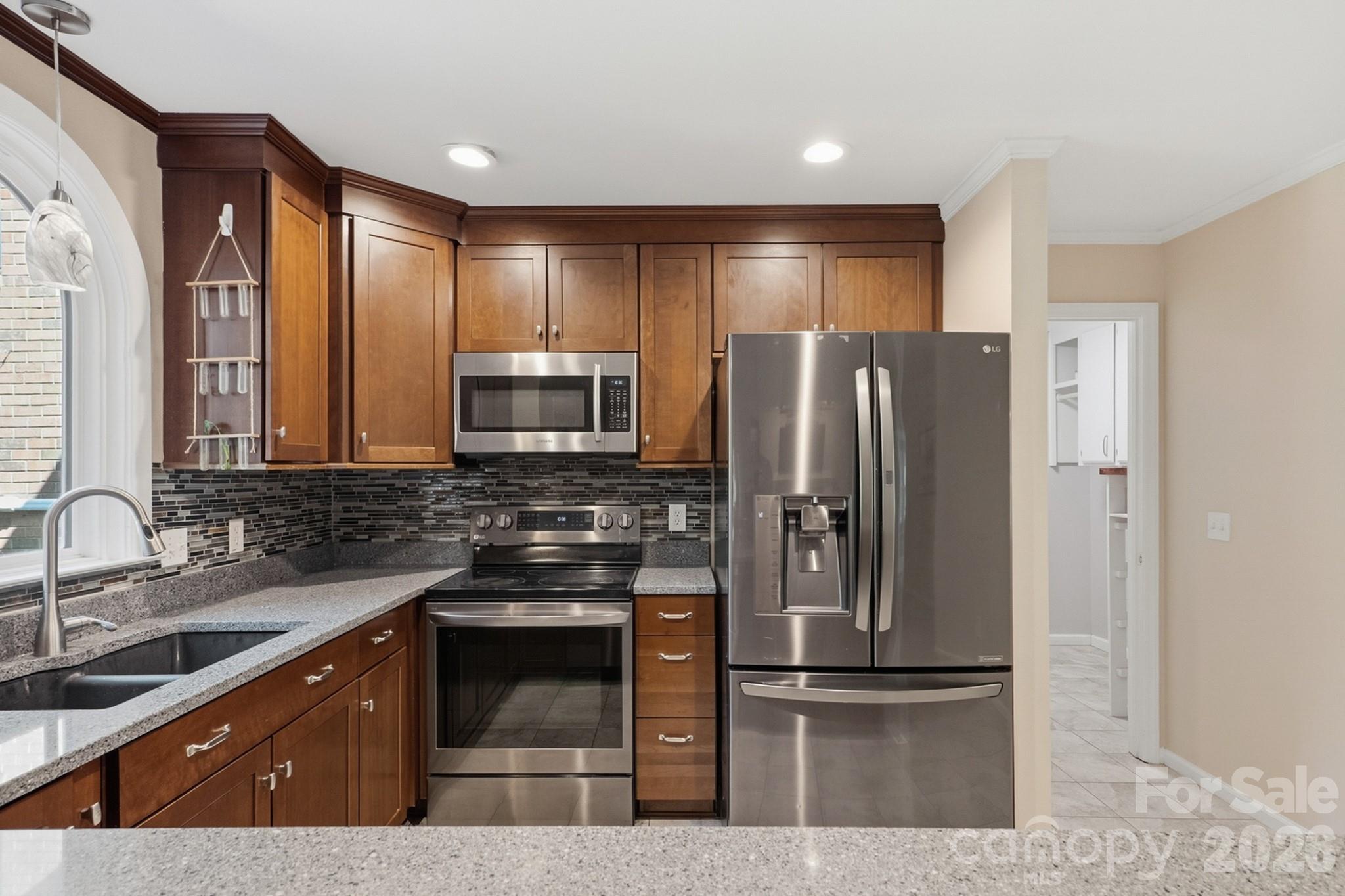 1307 Bennington Drive NW — Concord