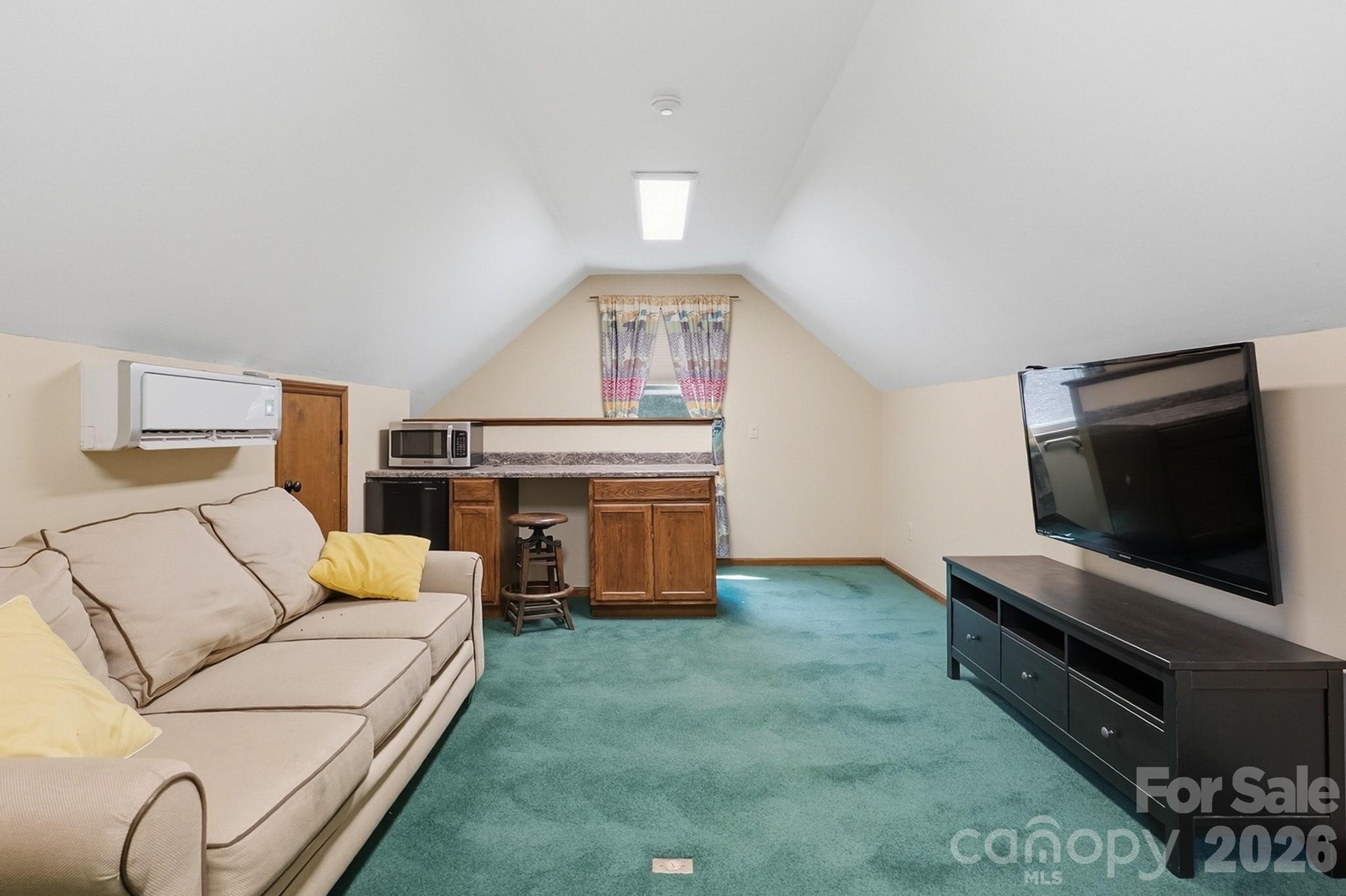 1307 Bennington Drive NW — Concord