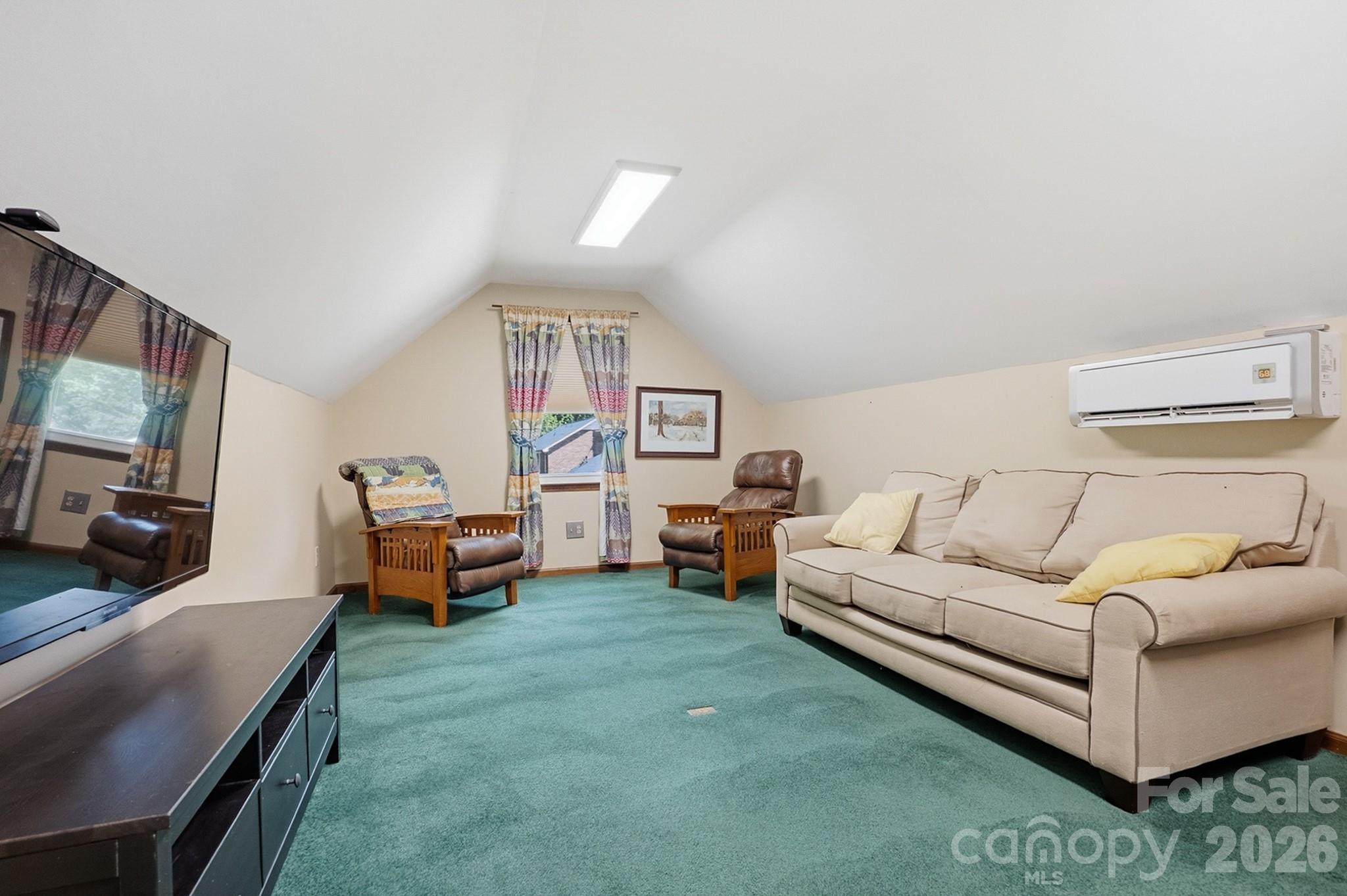 1307 Bennington Drive NW — Concord
