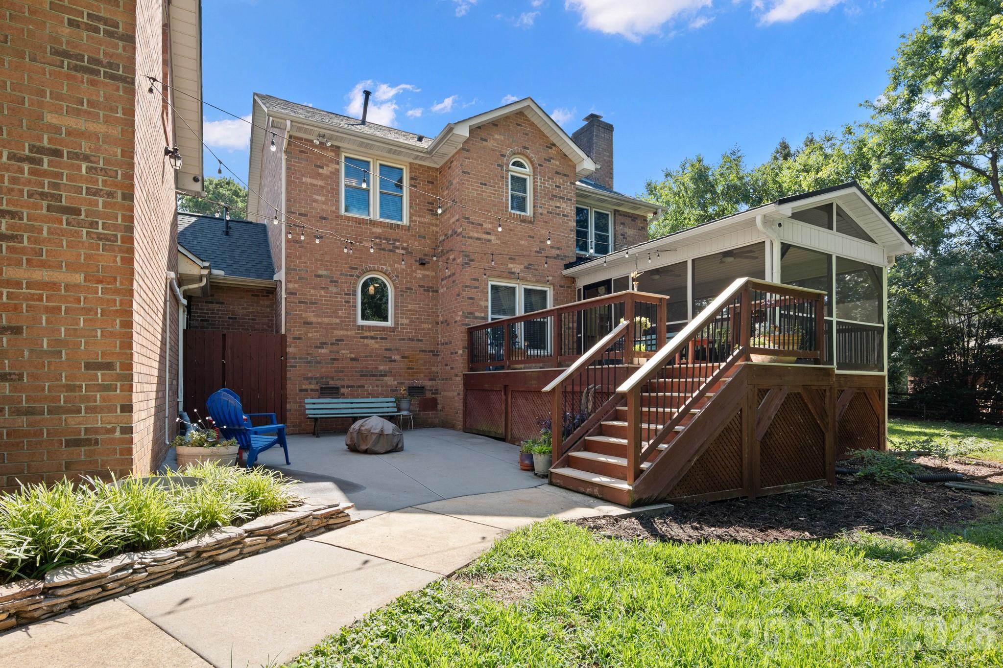 1307 Bennington Drive NW — Concord