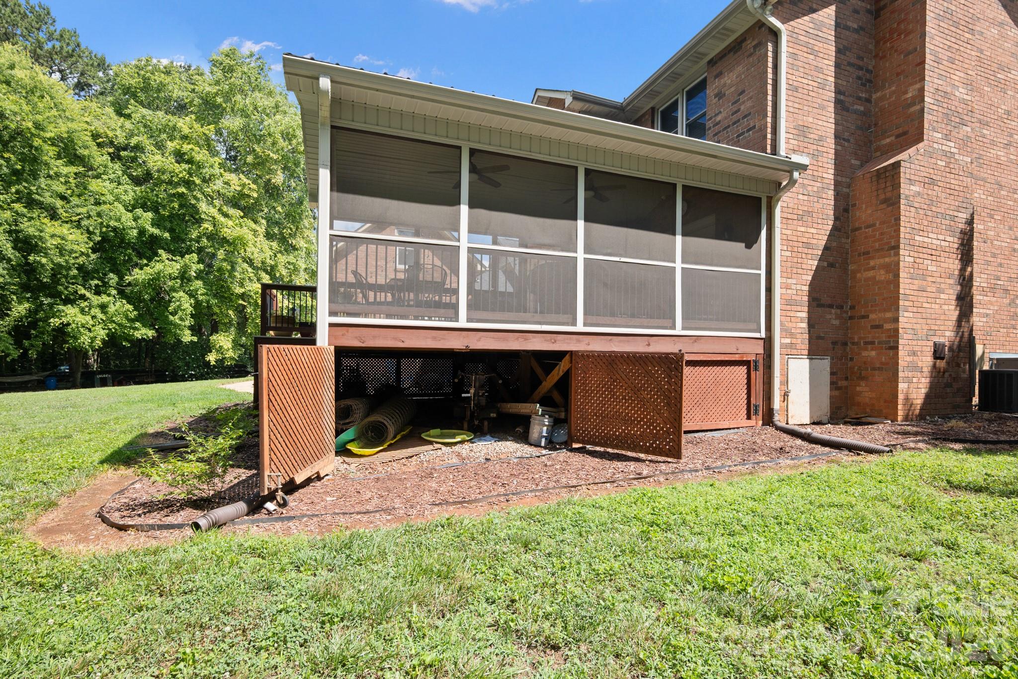 1307 Bennington Drive NW — Concord