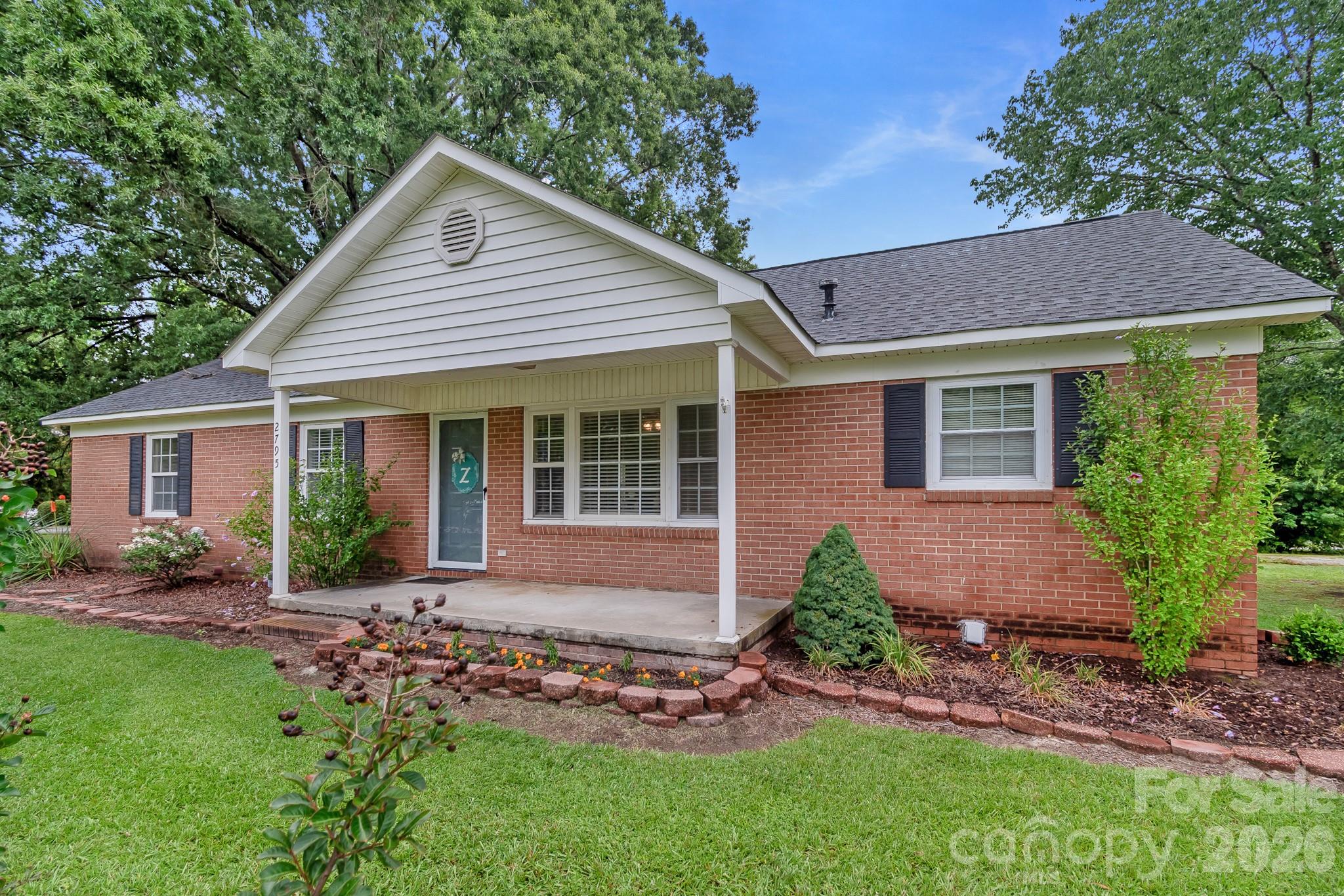 2795 Cane Mill Road — Lancaster