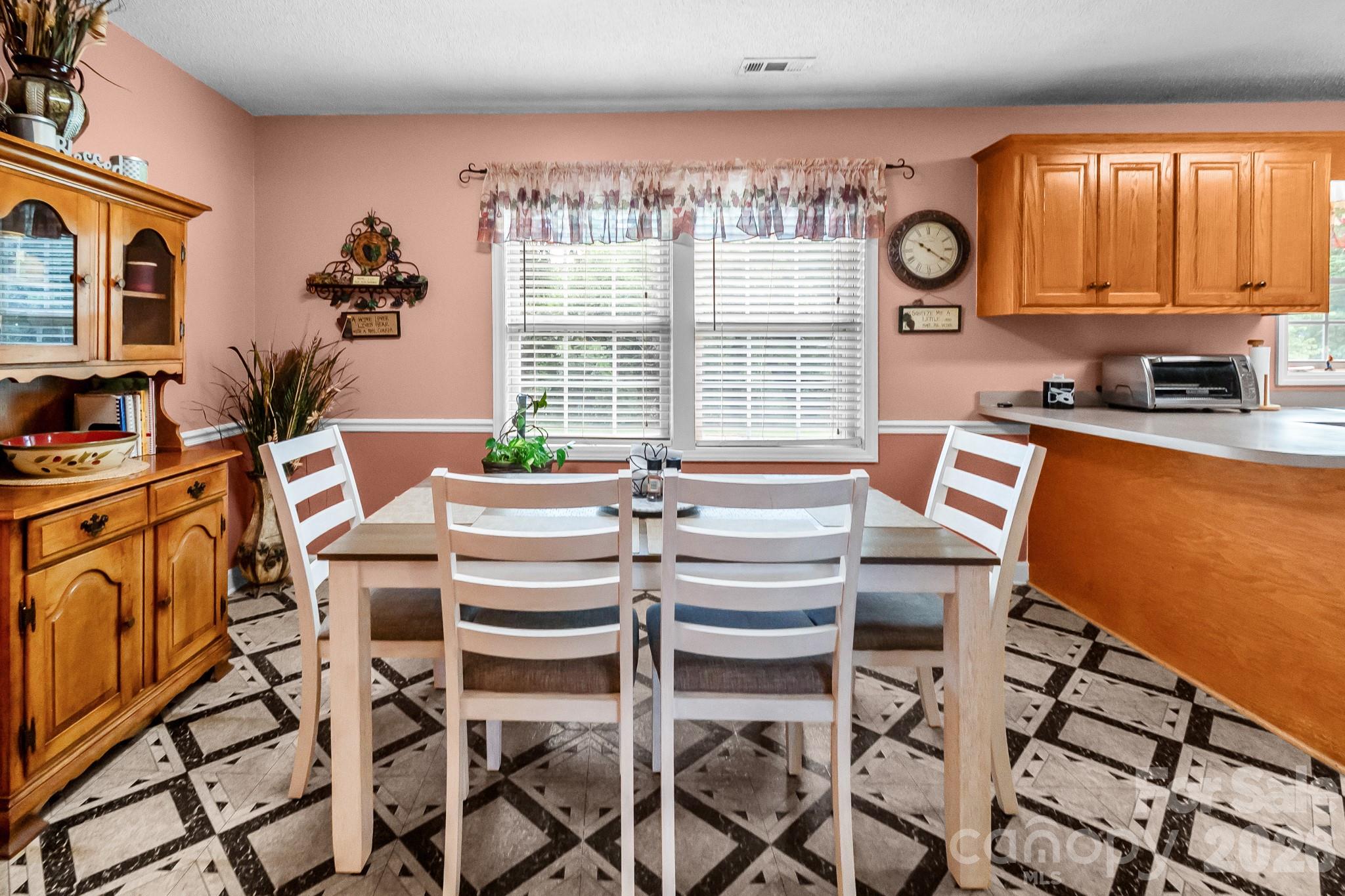 2795 Cane Mill Road — Lancaster