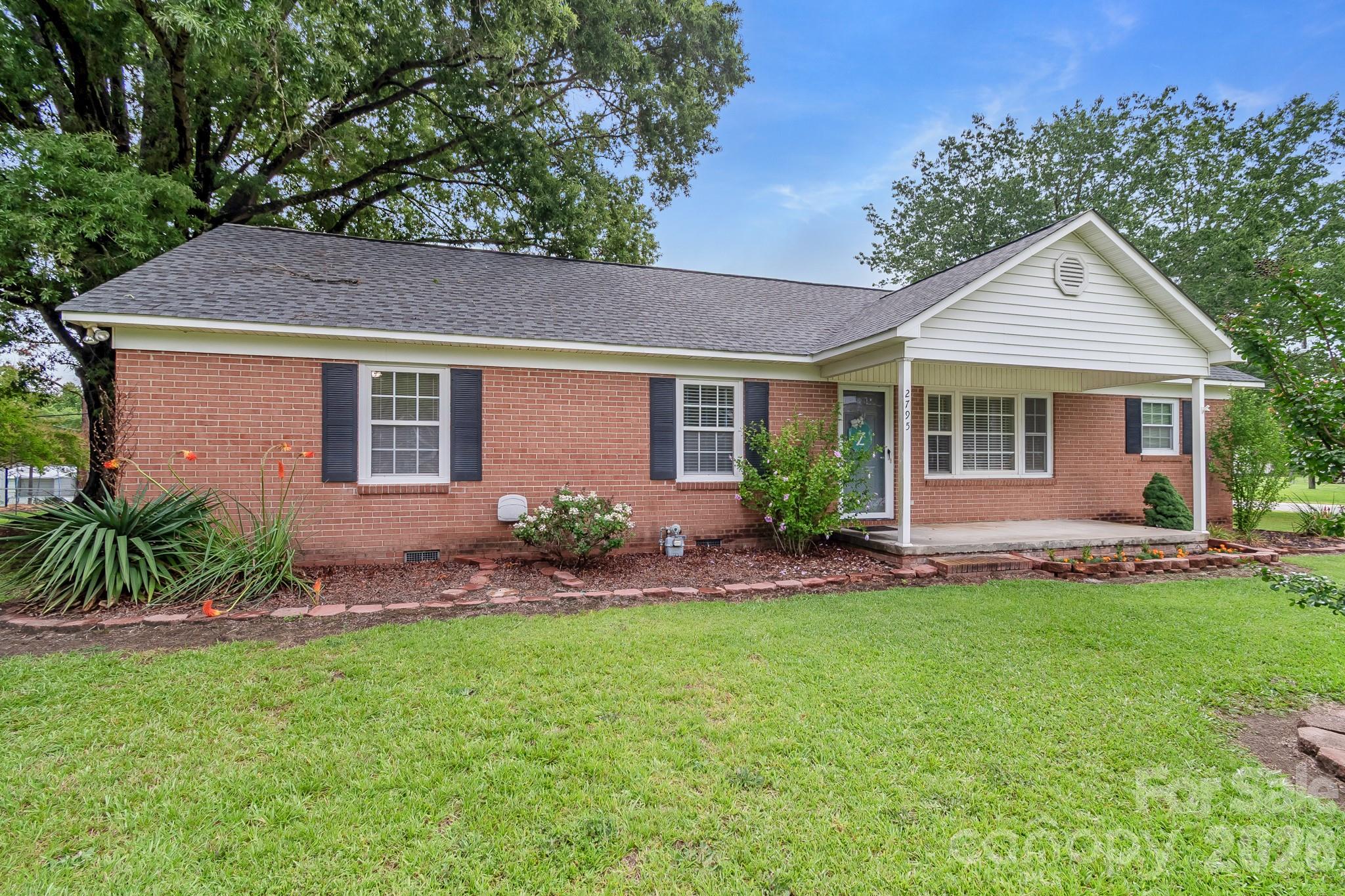 2795 Cane Mill Road — Lancaster
