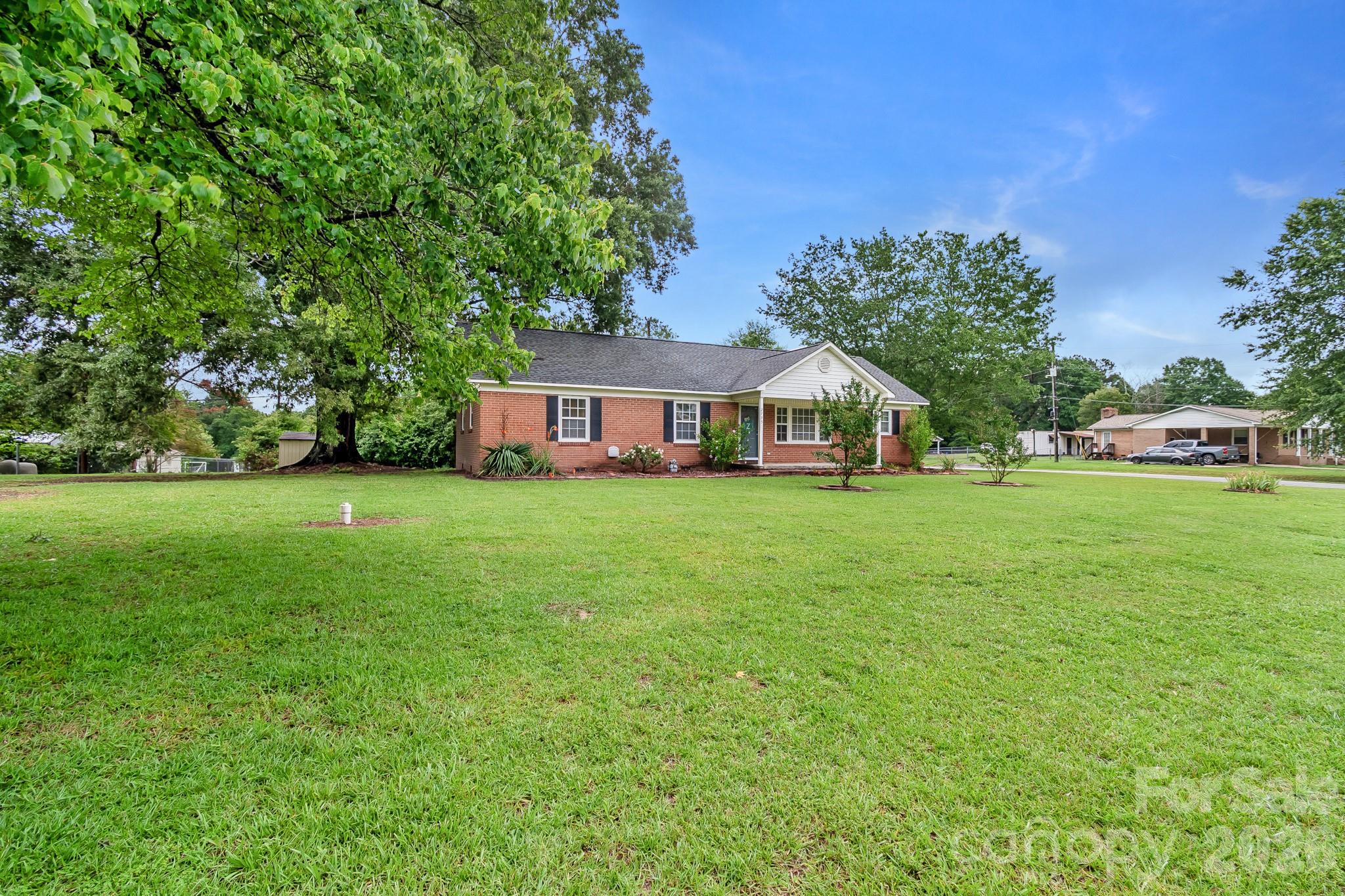 2795 Cane Mill Road — Lancaster