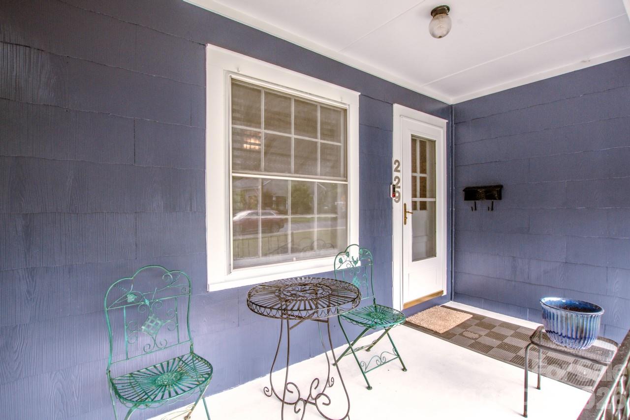 229 E Mcneely Avenue — Mooresville