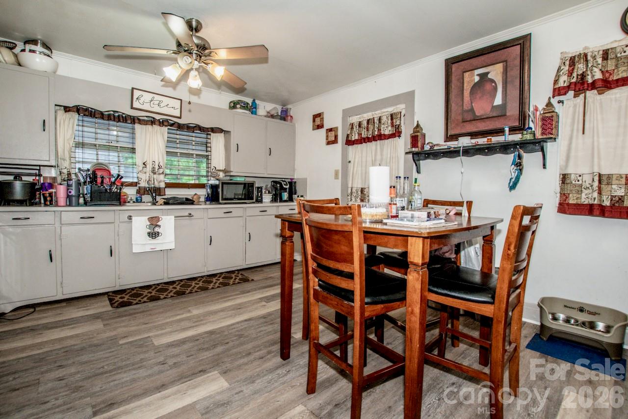 229 E Mcneely Avenue — Mooresville