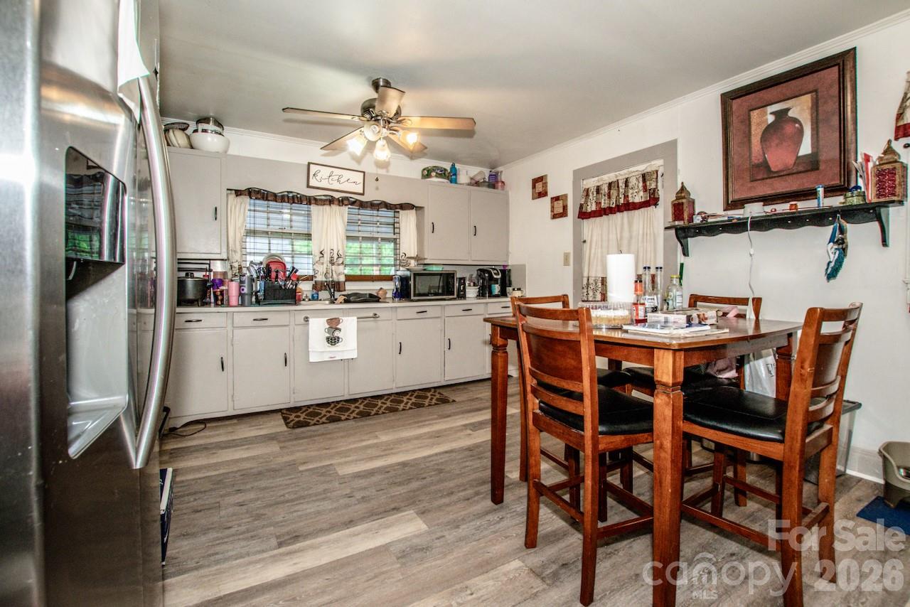 229 E Mcneely Avenue — Mooresville