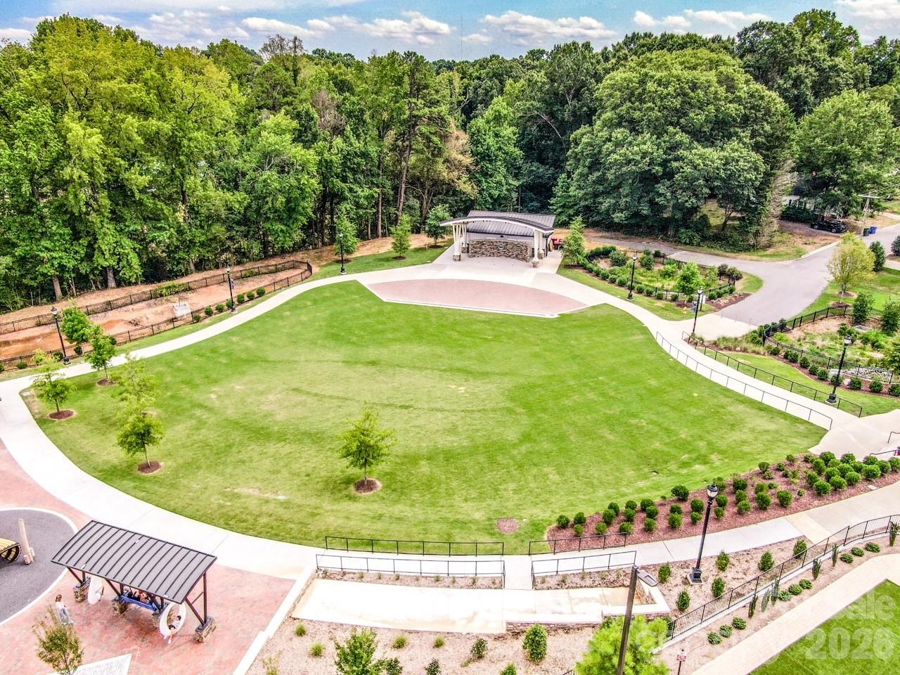 229 E Mcneely Avenue — Mooresville
