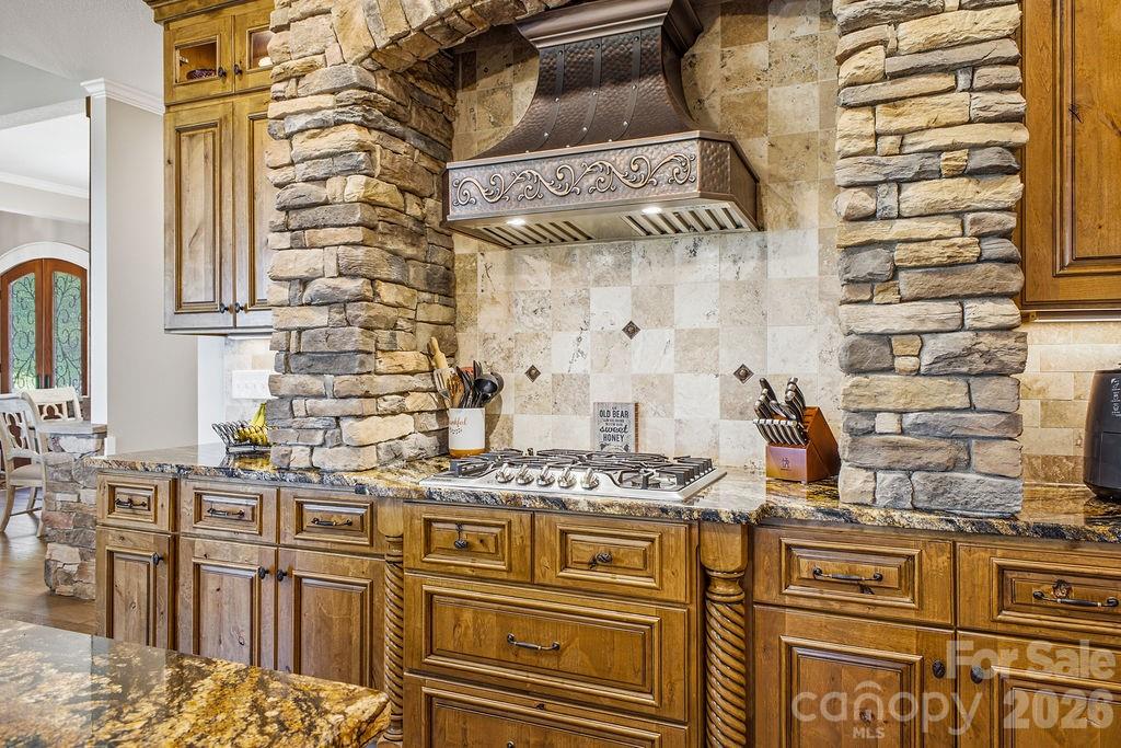 48 S Mountain Morning Lane — Hendersonville