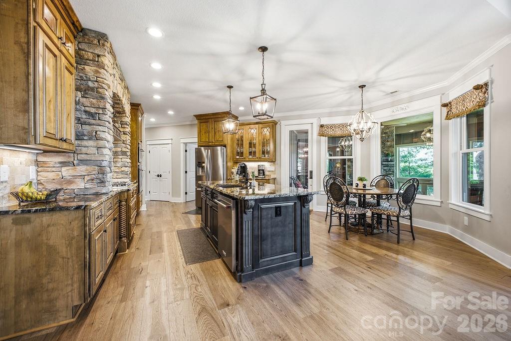 48 S Mountain Morning Lane — Hendersonville