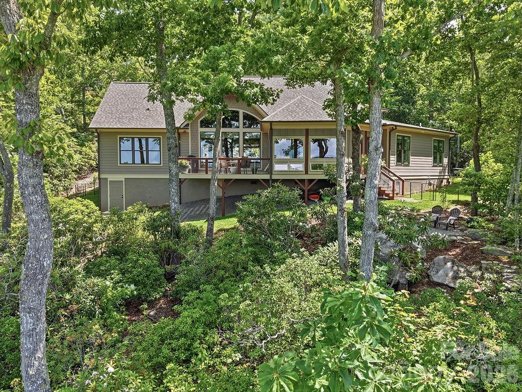48 S Mountain Morning Lane — Hendersonville