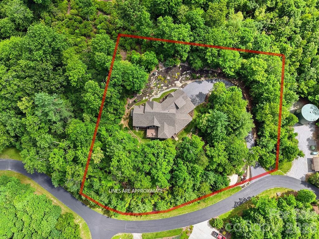 48 S Mountain Morning Lane — Hendersonville