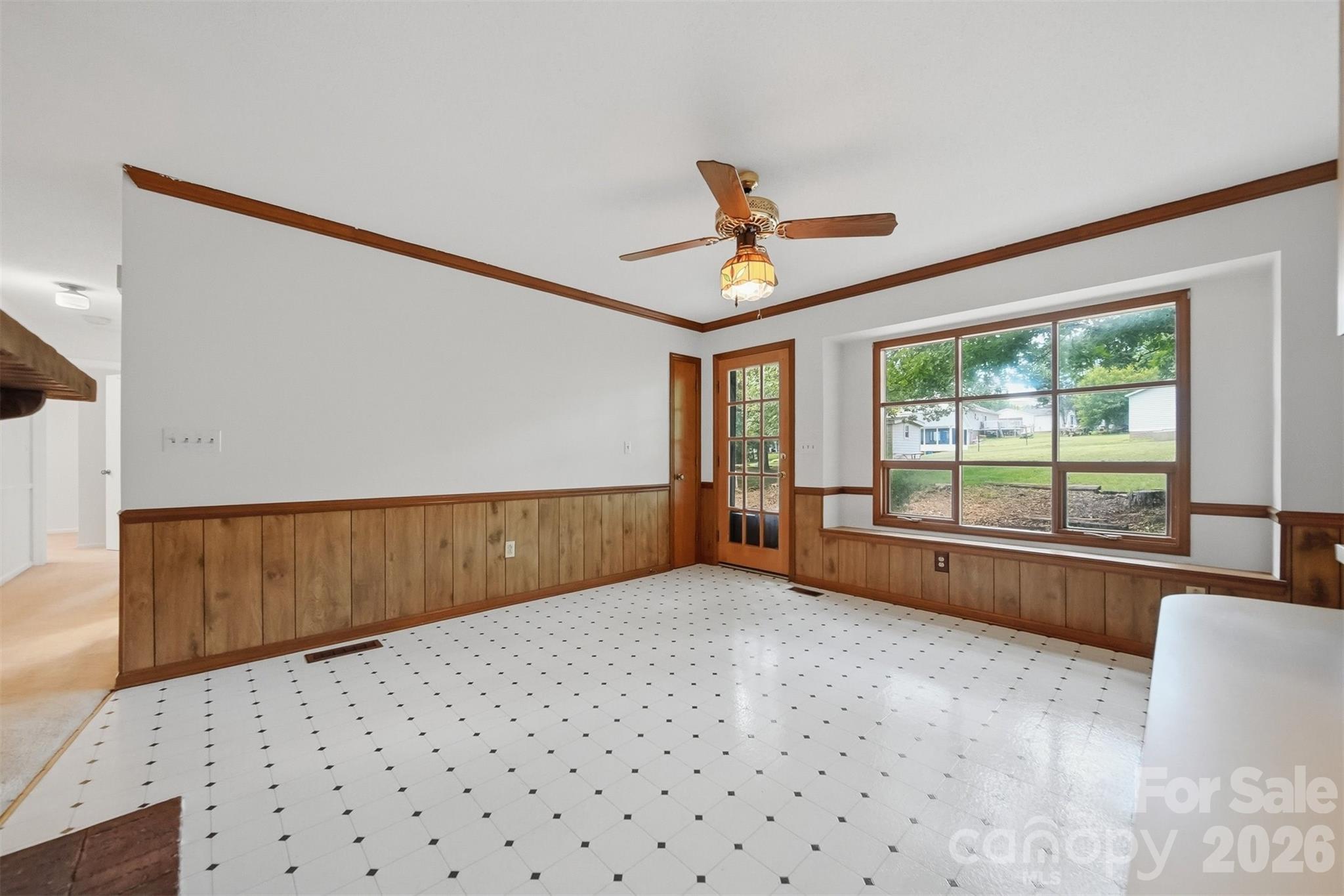 3315 23rd Street NE — Hickory