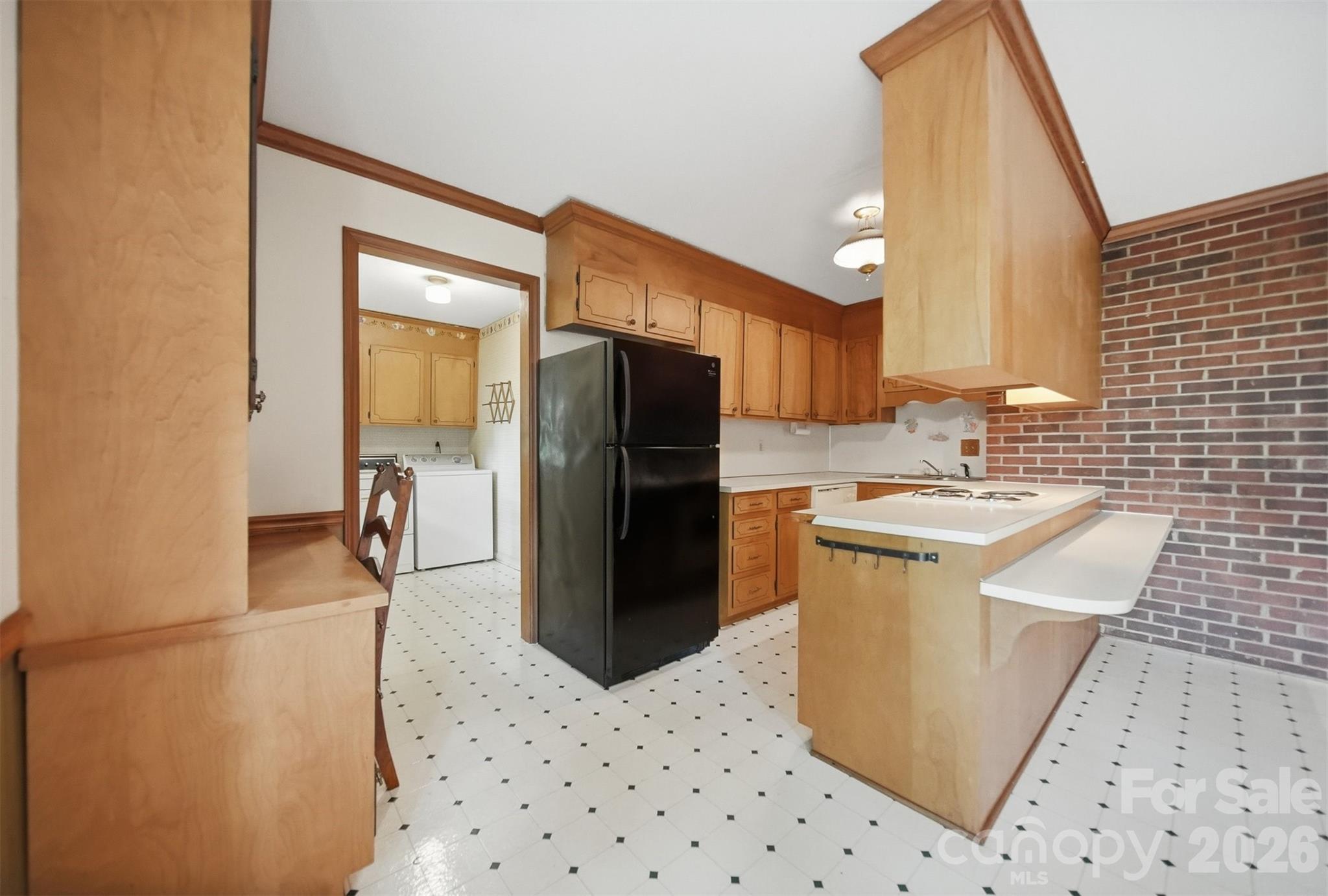3315 23rd Street NE — Hickory