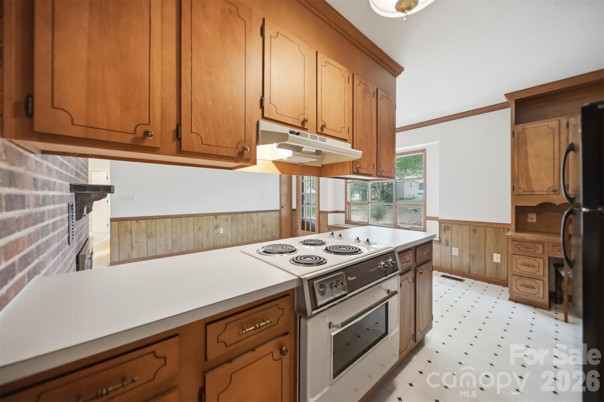 3315 23rd Street NE — Hickory