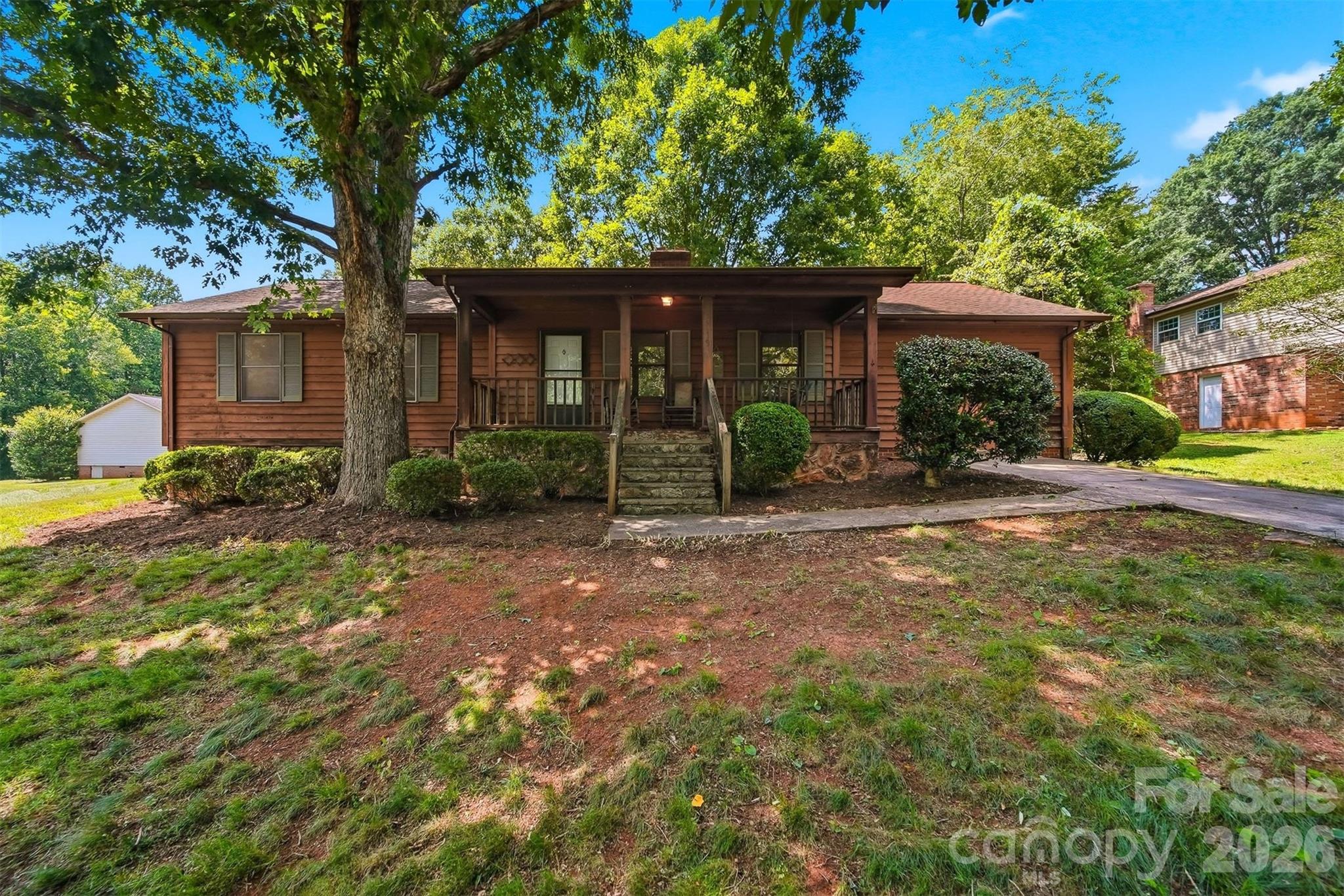 3315 23rd Street NE — Hickory