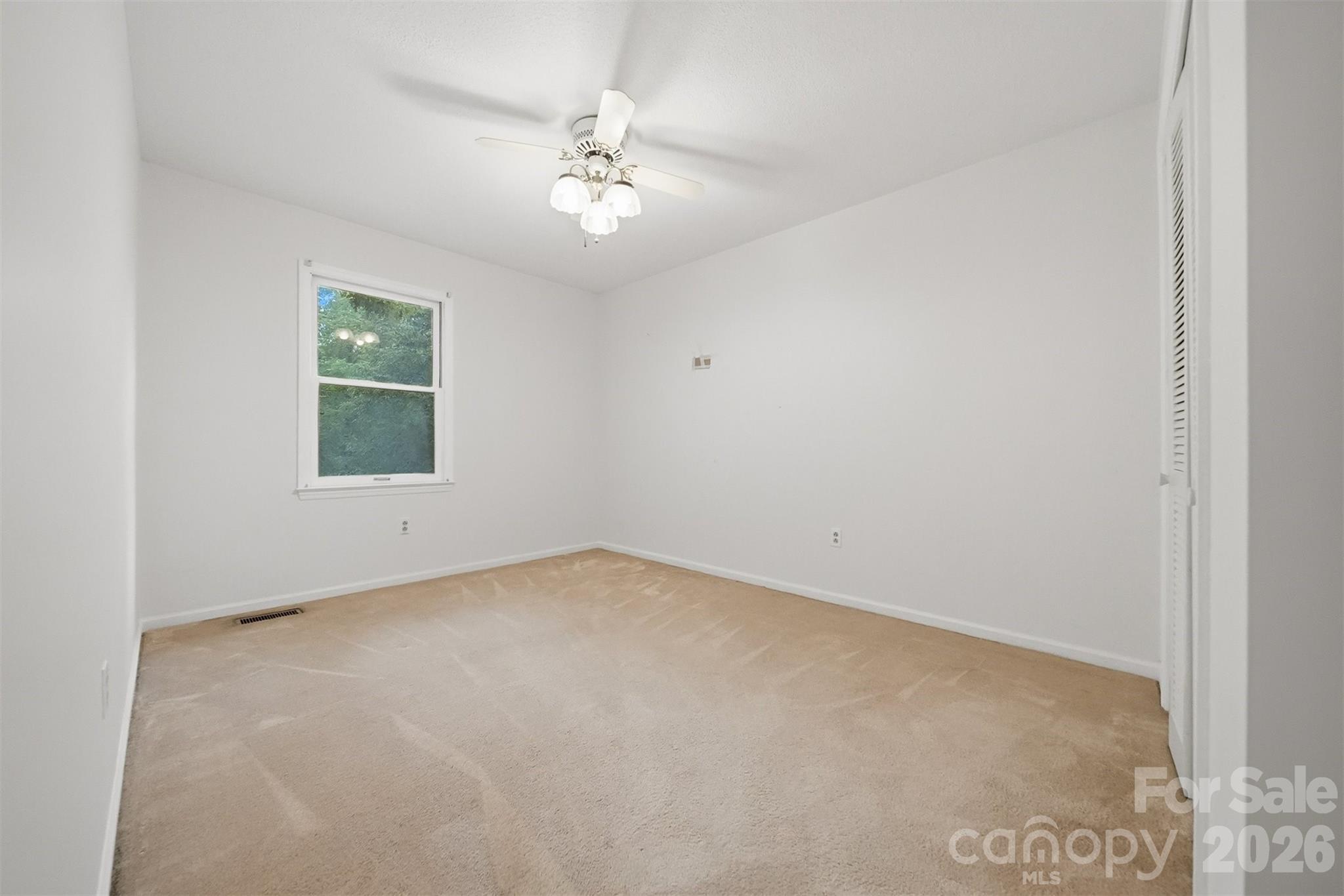 3315 23rd Street NE — Hickory