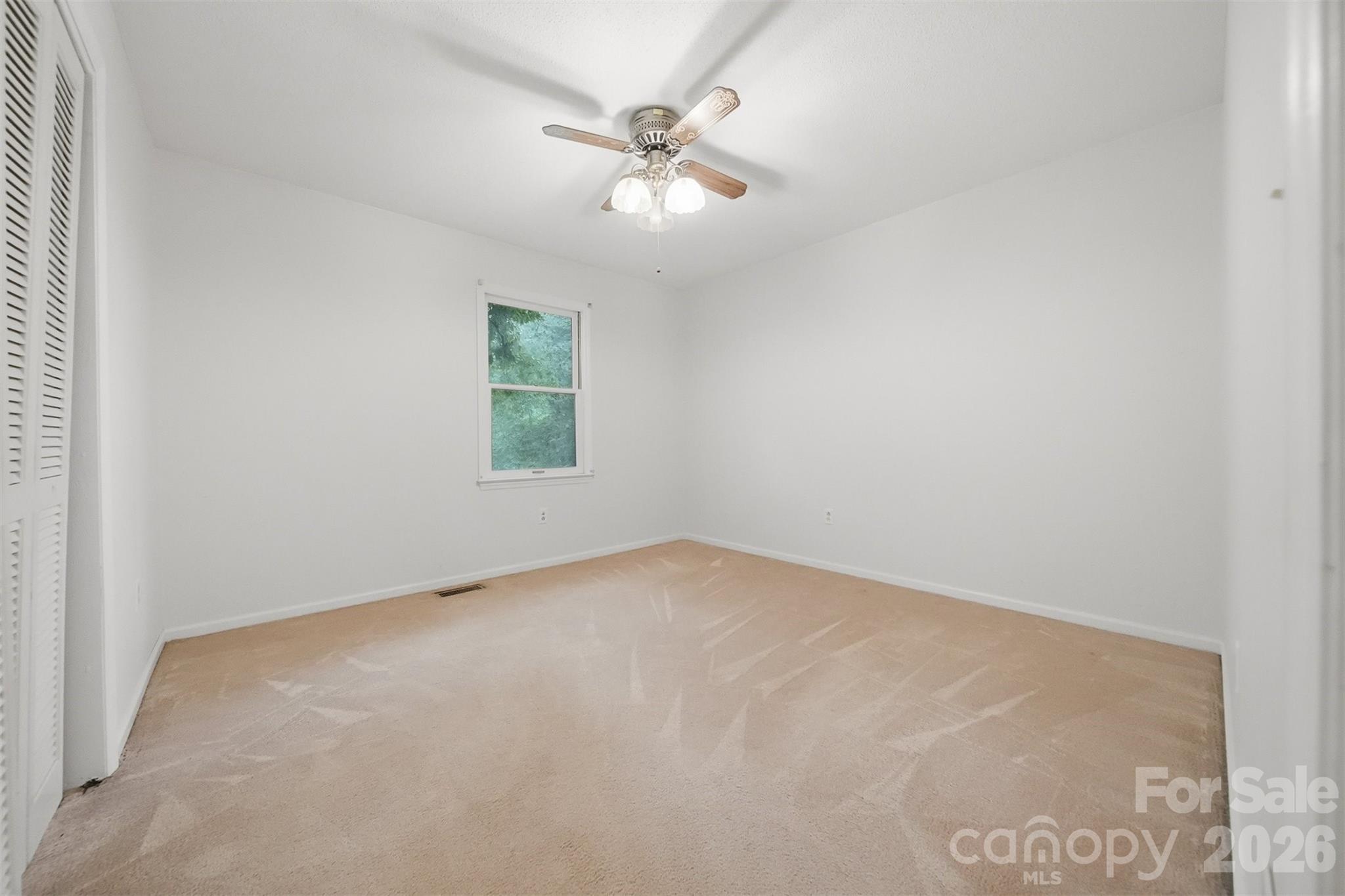 3315 23rd Street NE — Hickory