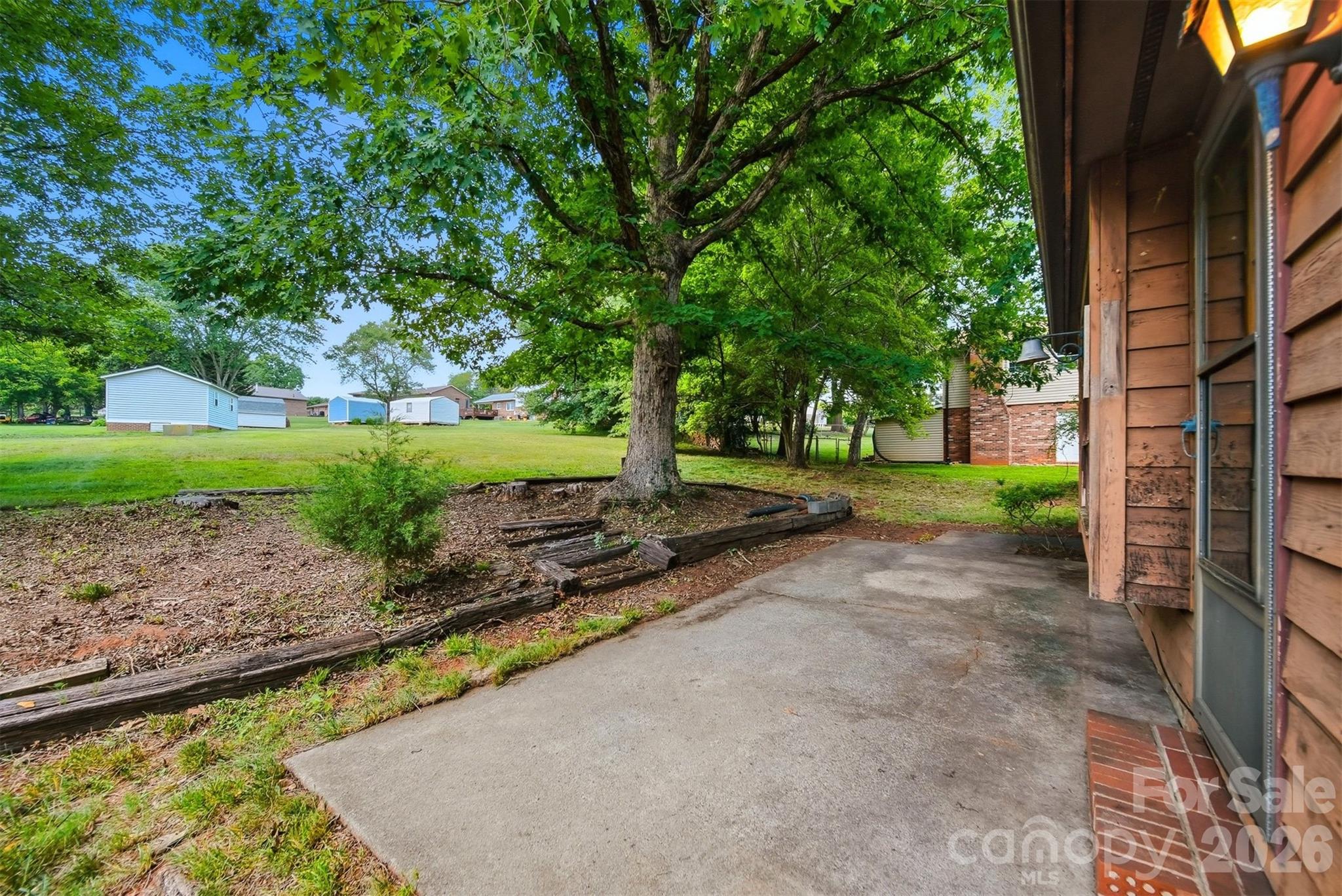 3315 23rd Street NE — Hickory