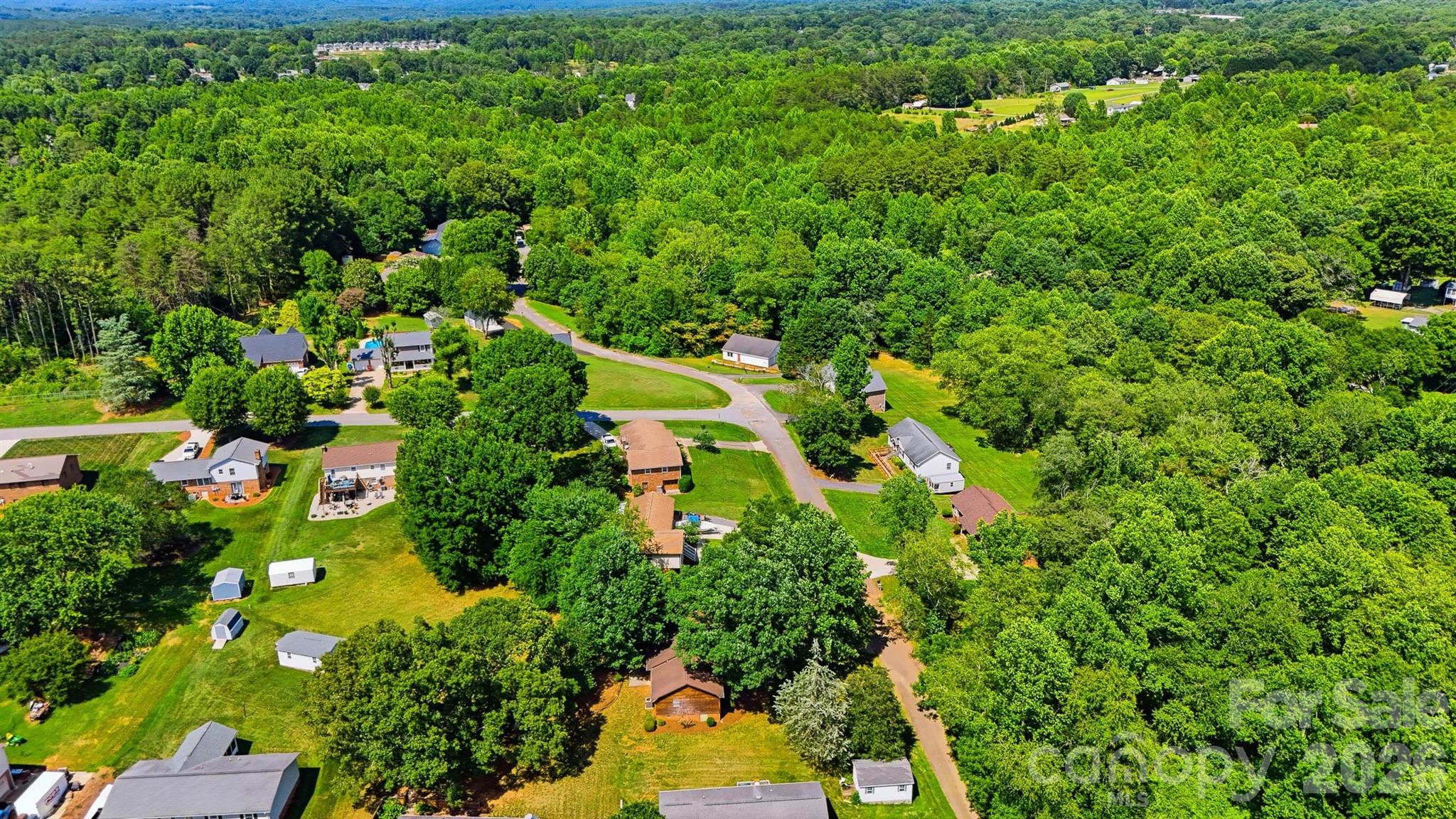3315 23rd Street NE — Hickory