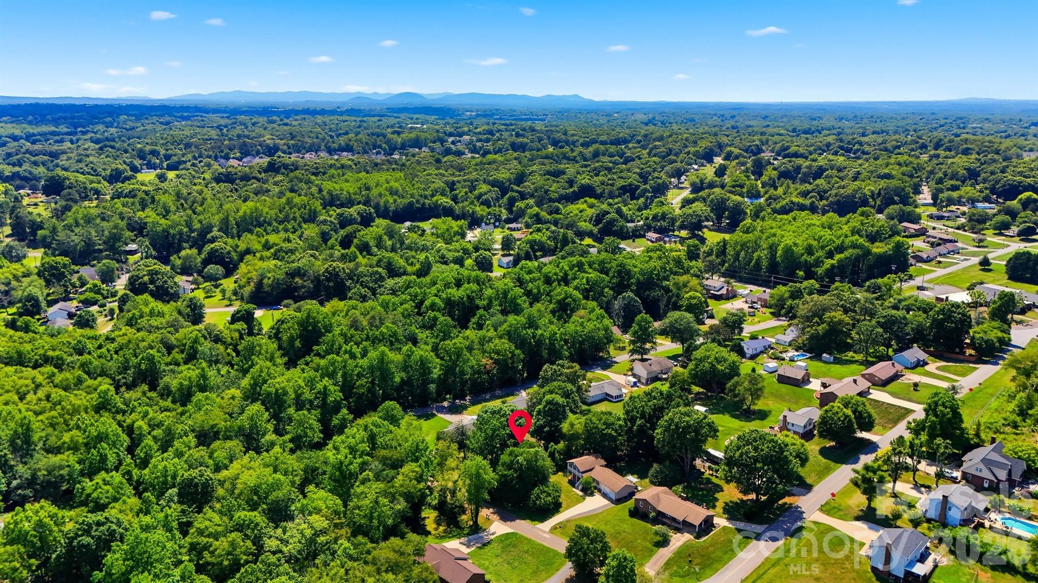 3315 23rd Street NE — Hickory