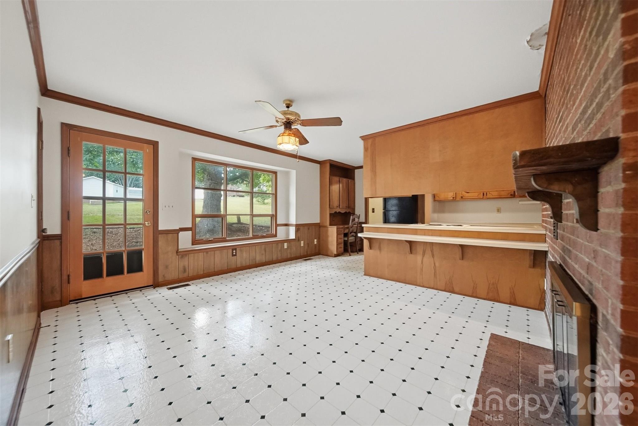 3315 23rd Street NE — Hickory