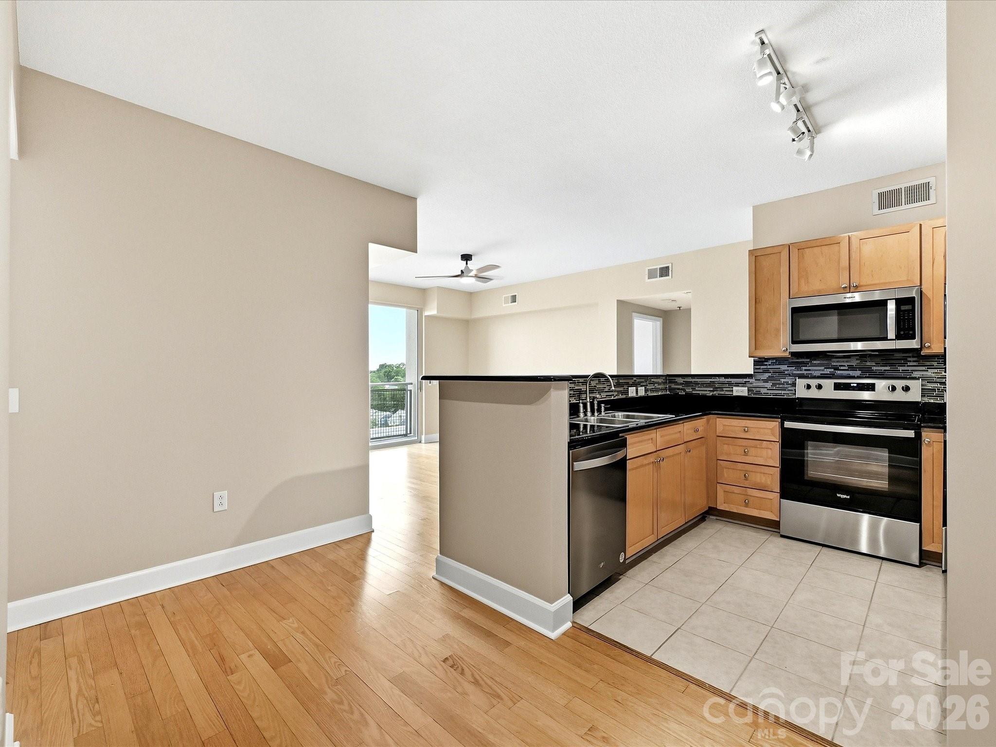 1315 East Boulevard #813 — Charlotte