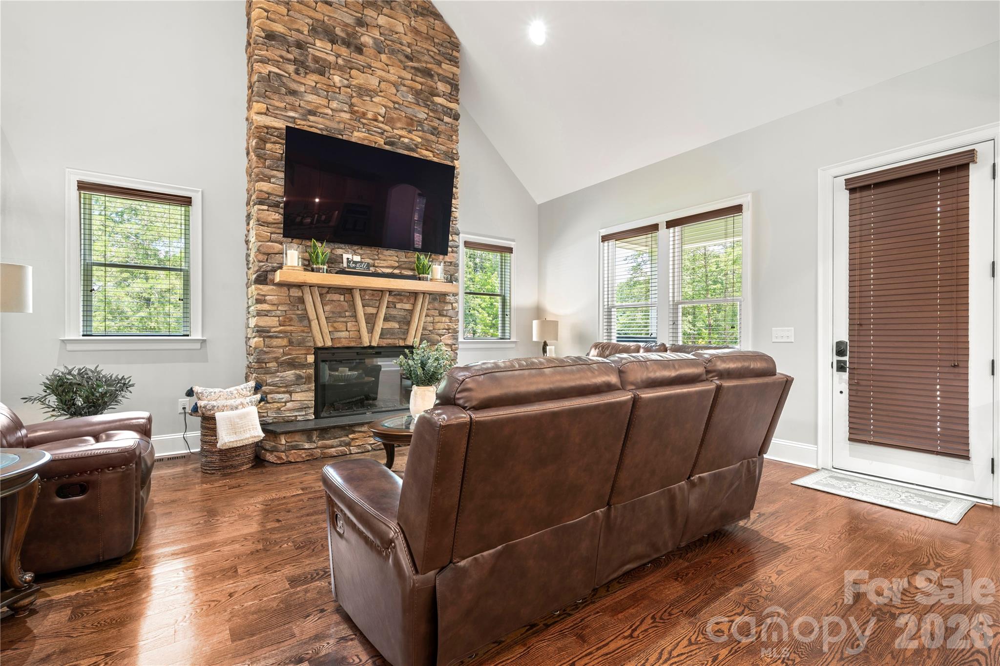 4306 Rolling Acres Road — Charlotte