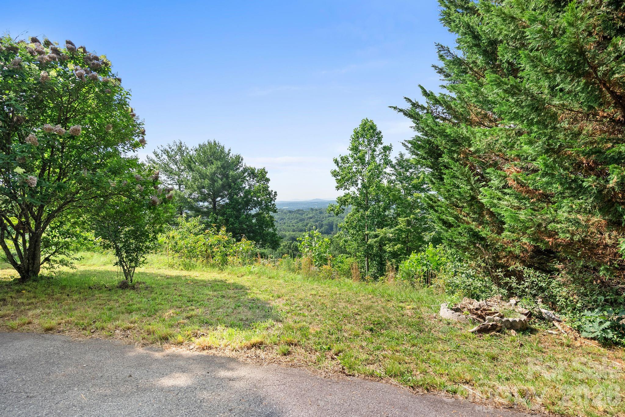 133 Spivey Mountain Road — Asheville