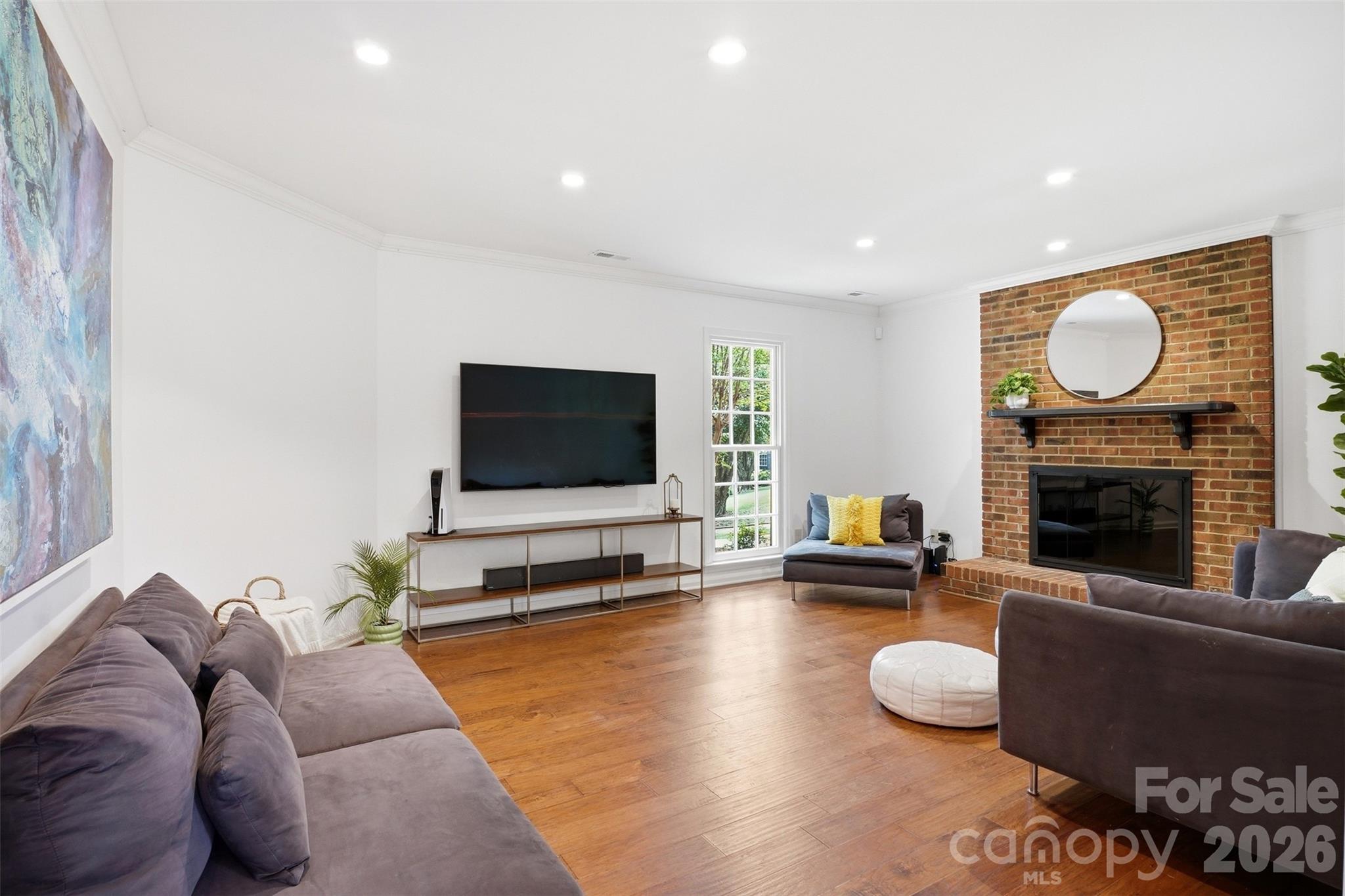 516 Eastville Court — Matthews