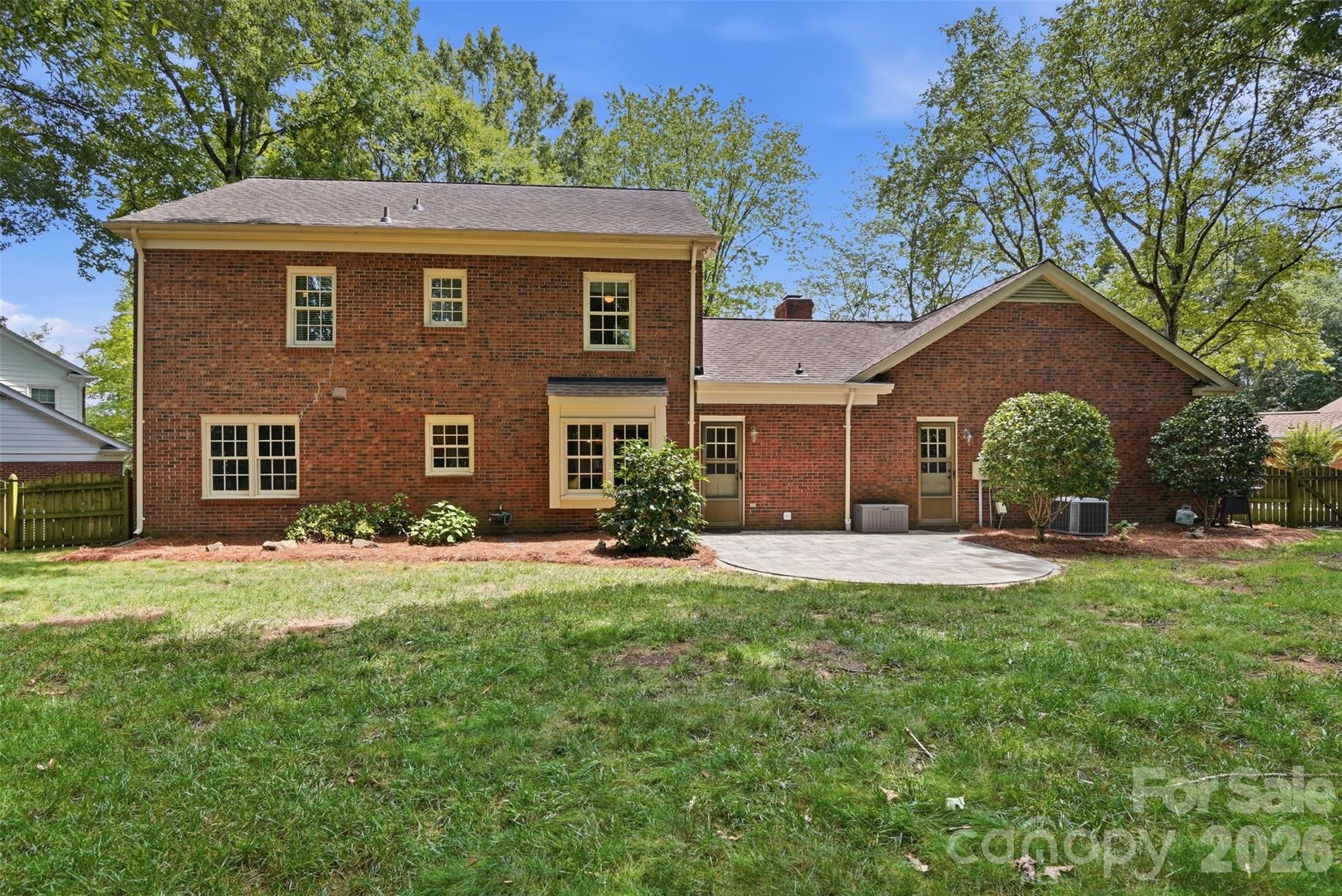 516 Eastville Court — Matthews