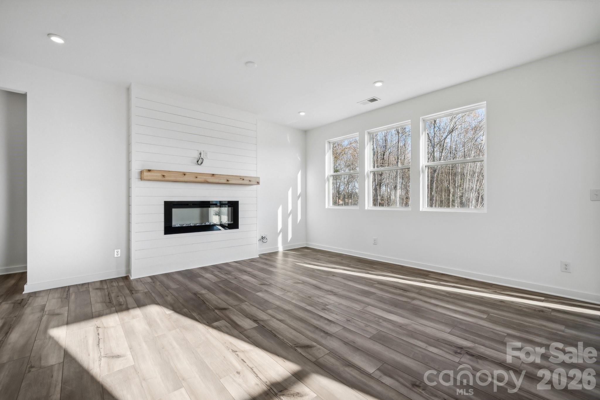 365 Ladue Lane — Salisbury