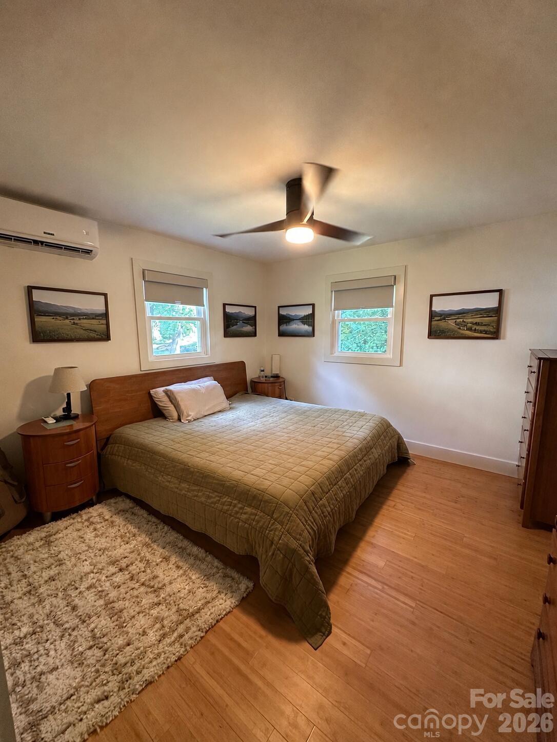 10 Oakwood Drive — Weaverville
