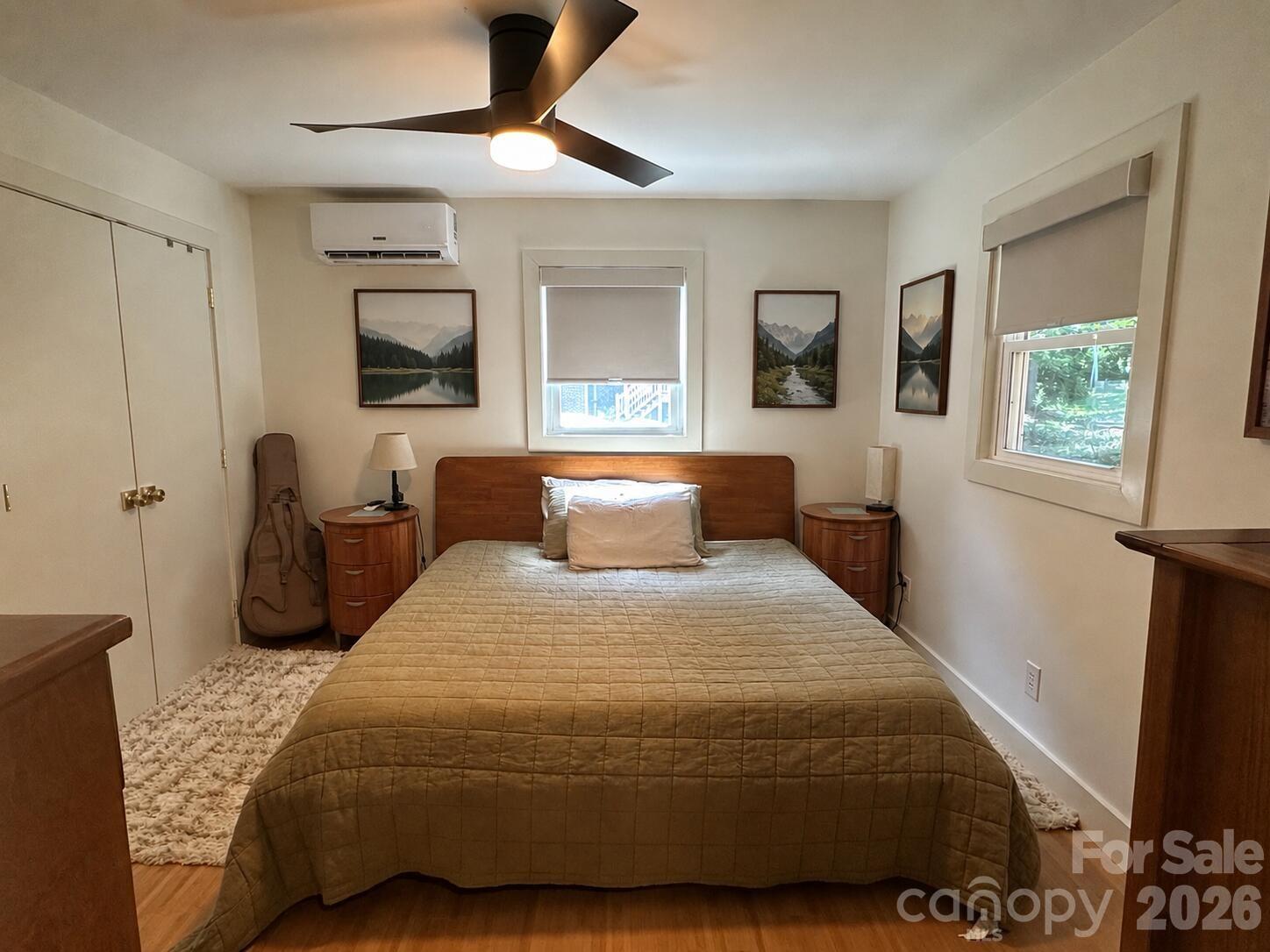 10 Oakwood Drive — Weaverville