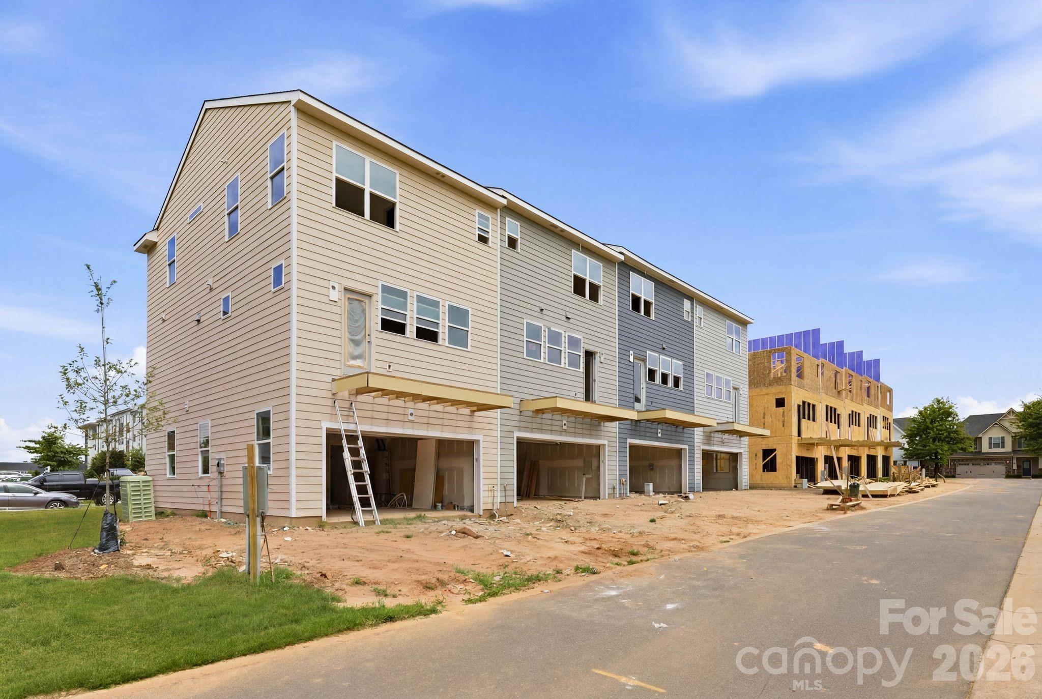 4047 Bass River Parkway — Charlotte