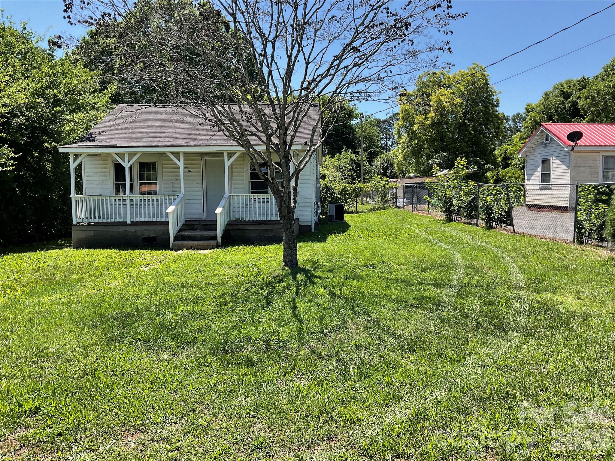 1024 Catawba Street — Lincolnton