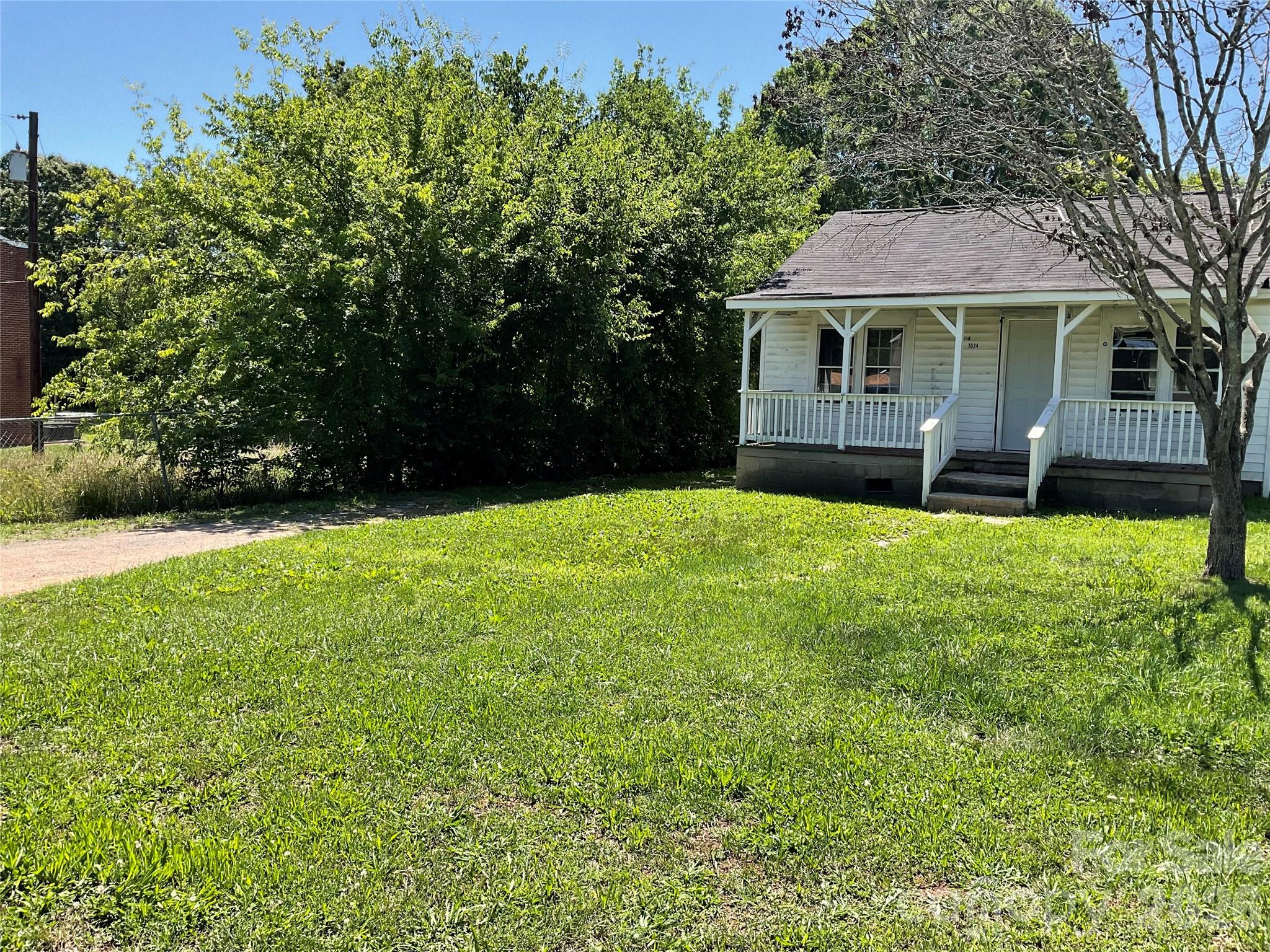 1024 Catawba Street — Lincolnton