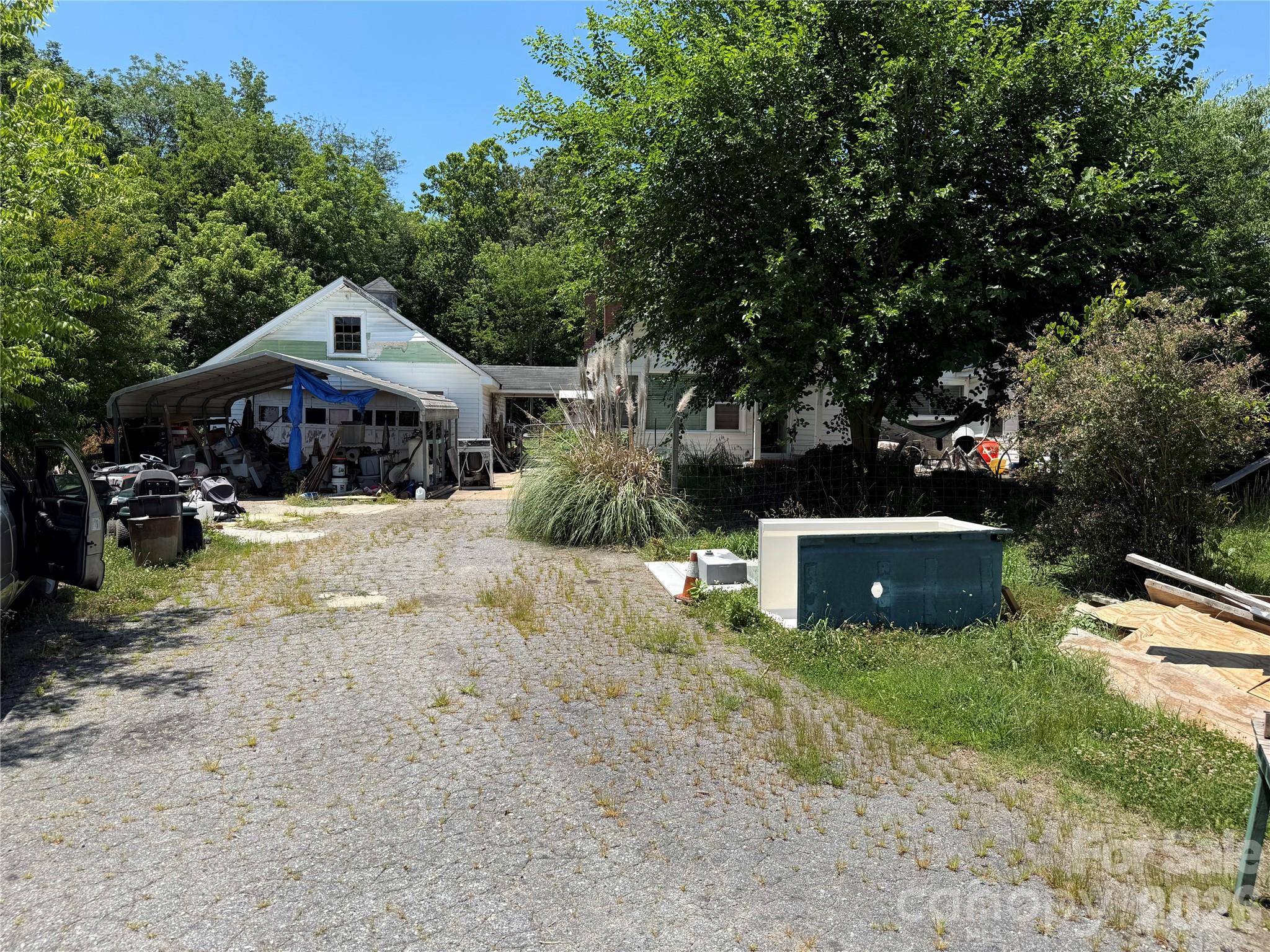 962 Greensboro Street Extension — Lexington