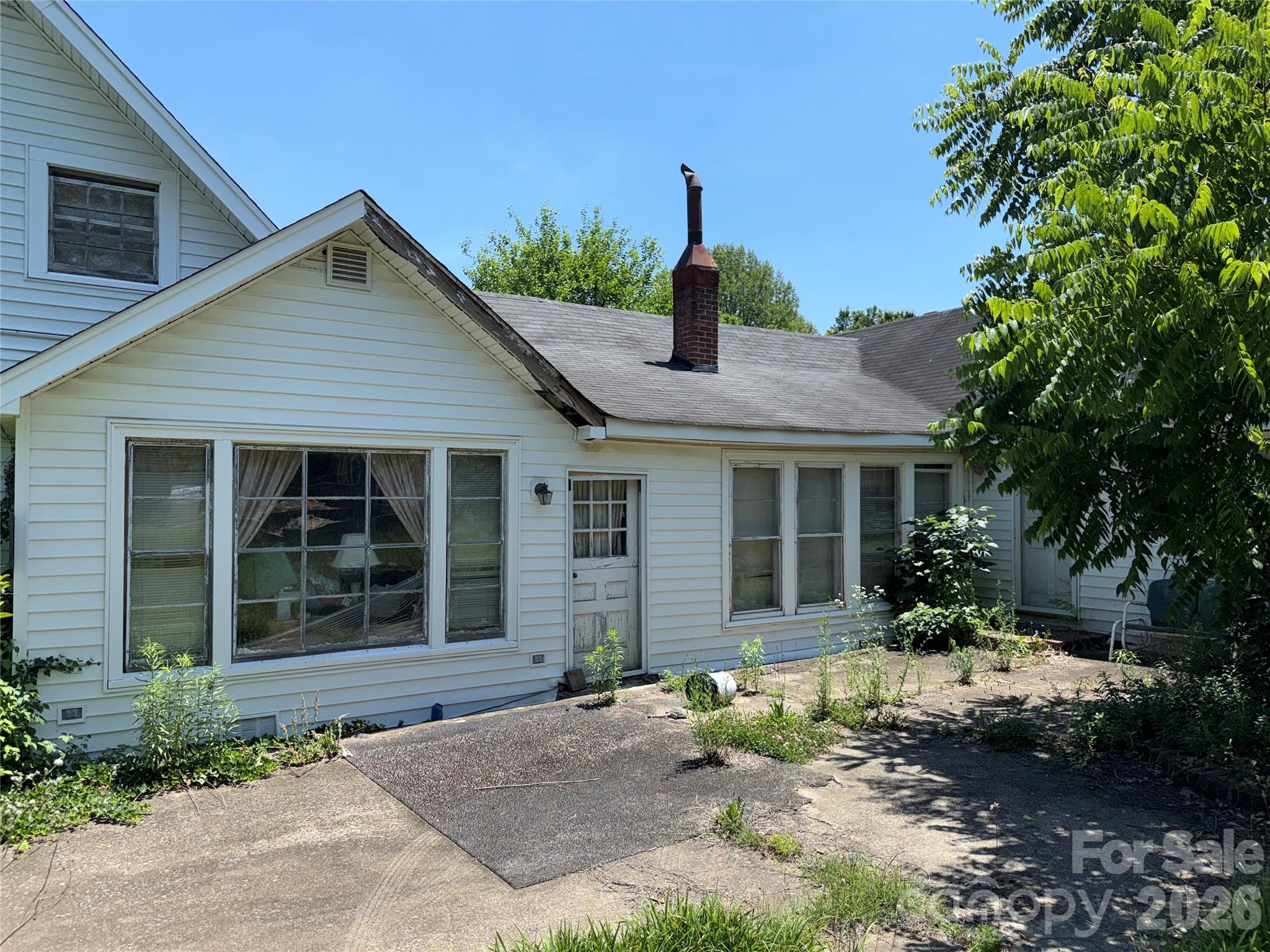 962 Greensboro Street Extension — Lexington