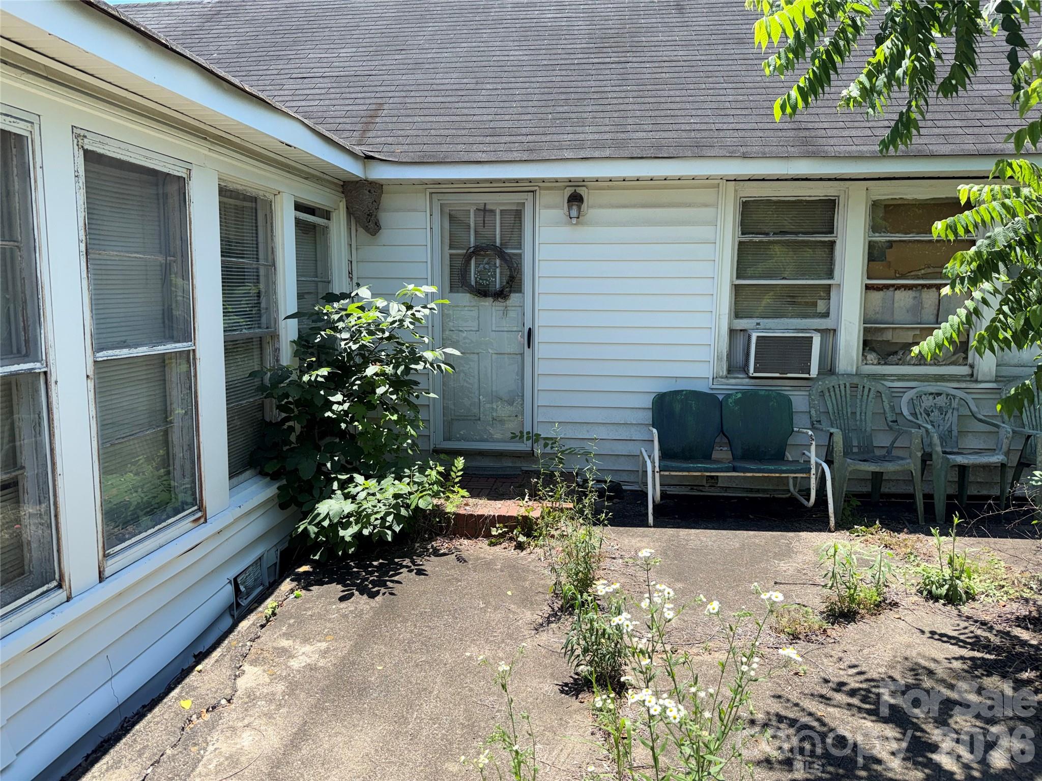 962 Greensboro Street Extension — Lexington