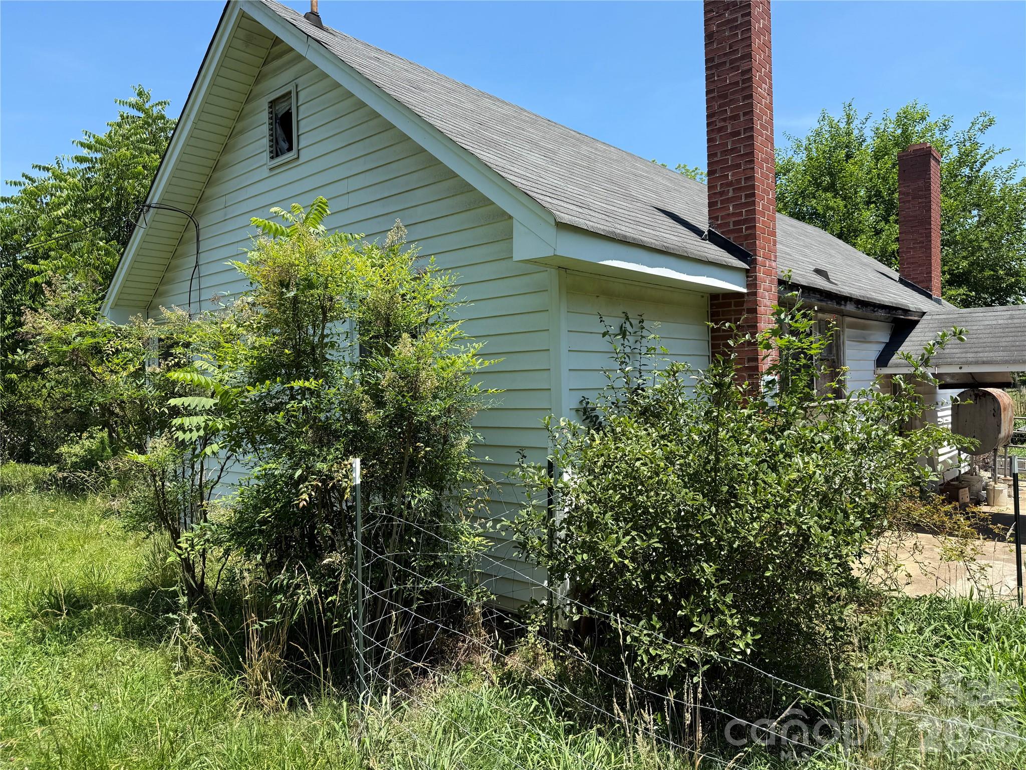 962 Greensboro Street Extension — Lexington