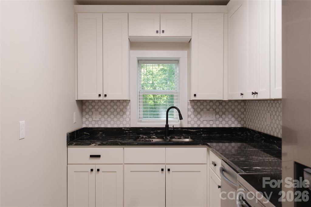 14 Red Maple Drive — Weaverville
