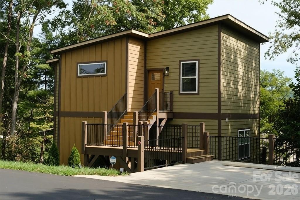 14 Red Maple Drive — Weaverville