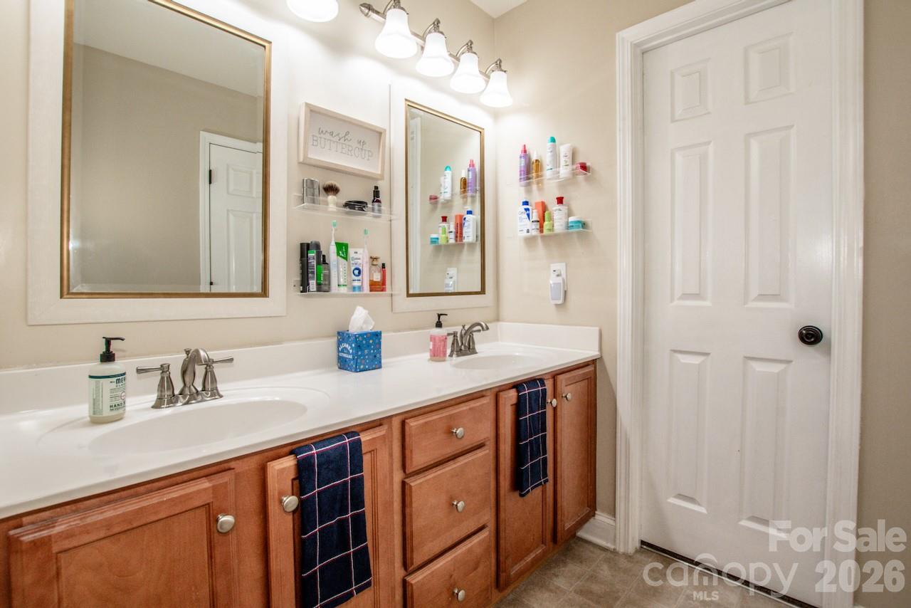 4151 Kenton Glenn Court NW — Concord