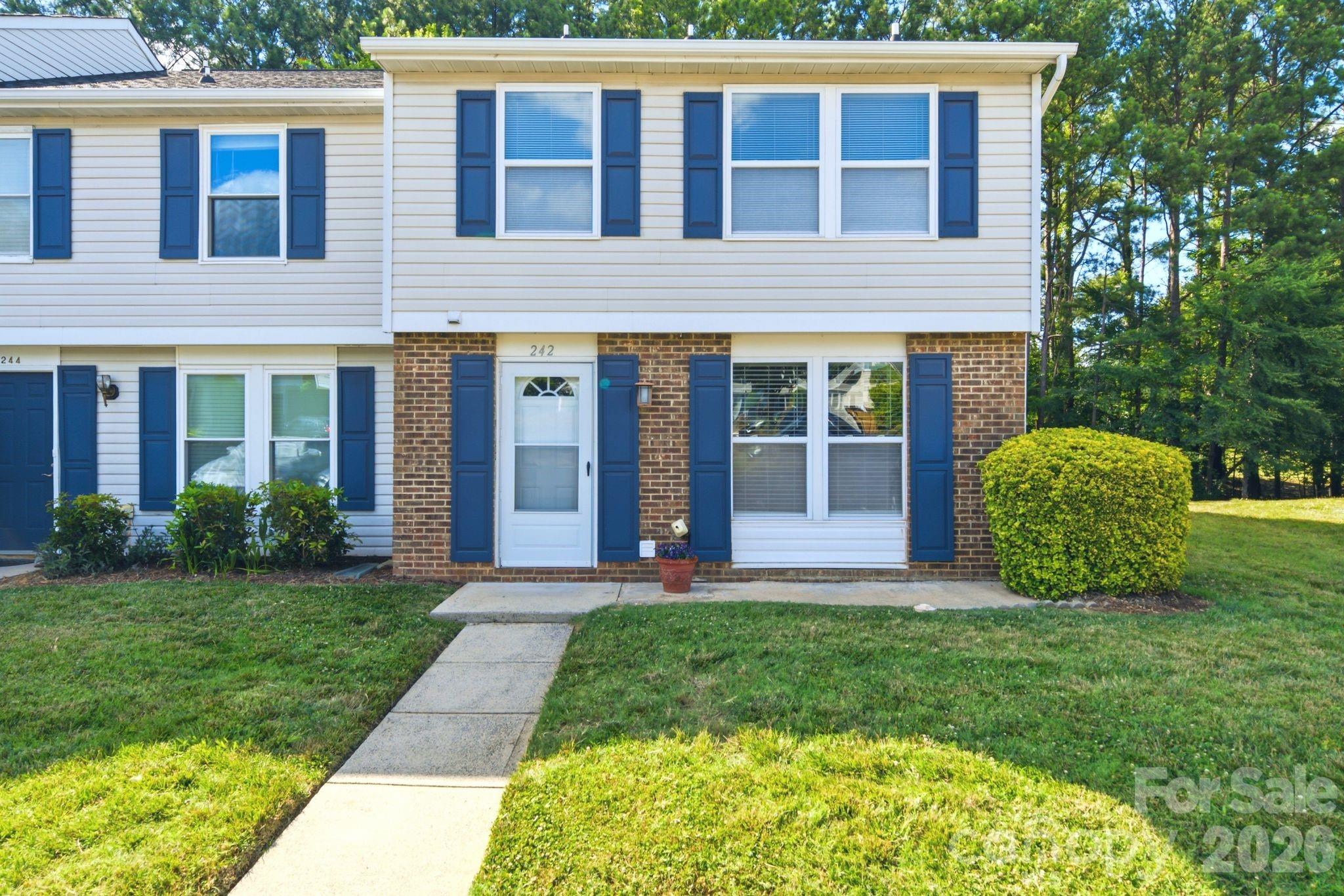 242 Water Oak Drive — Pineville